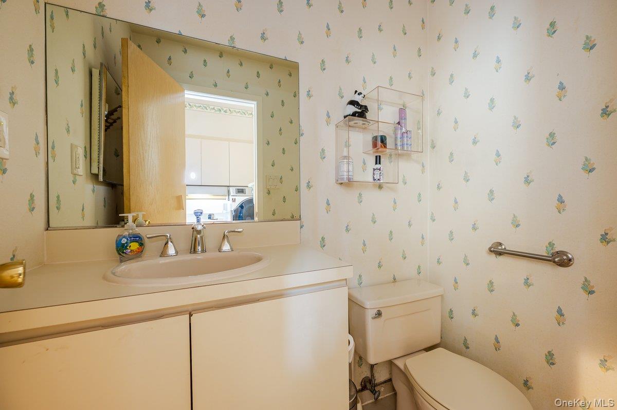 40 Cayuga Avenue – For Rent photo 16