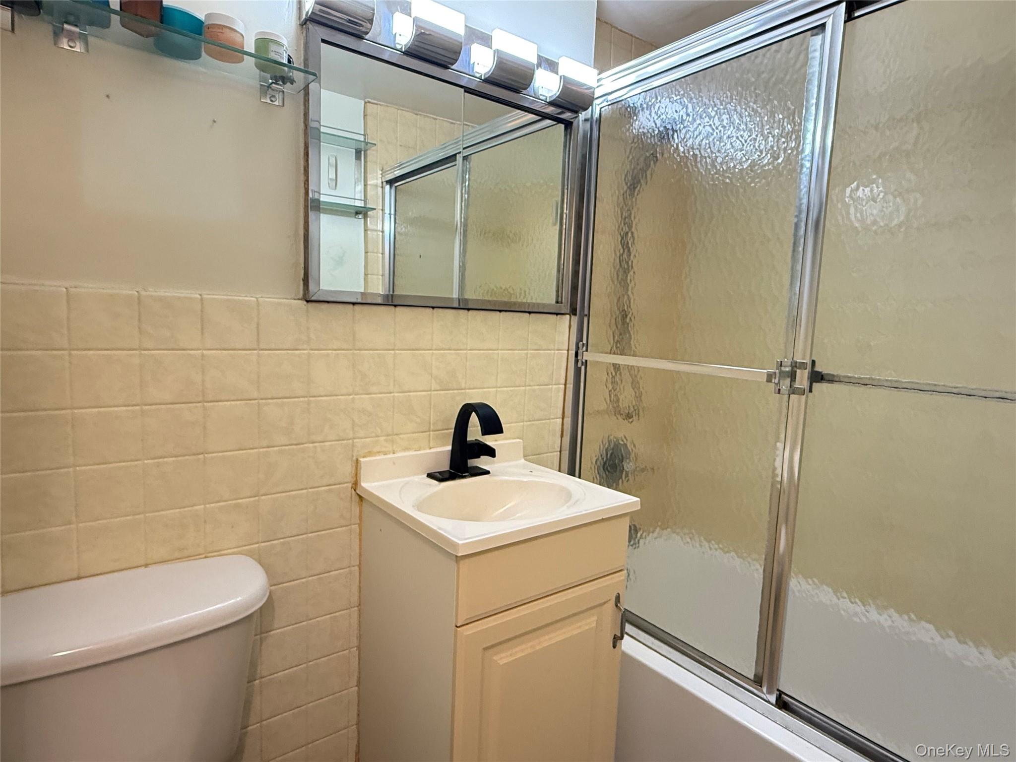 97-40 62 Drive Dr, Unit 9A photo 6