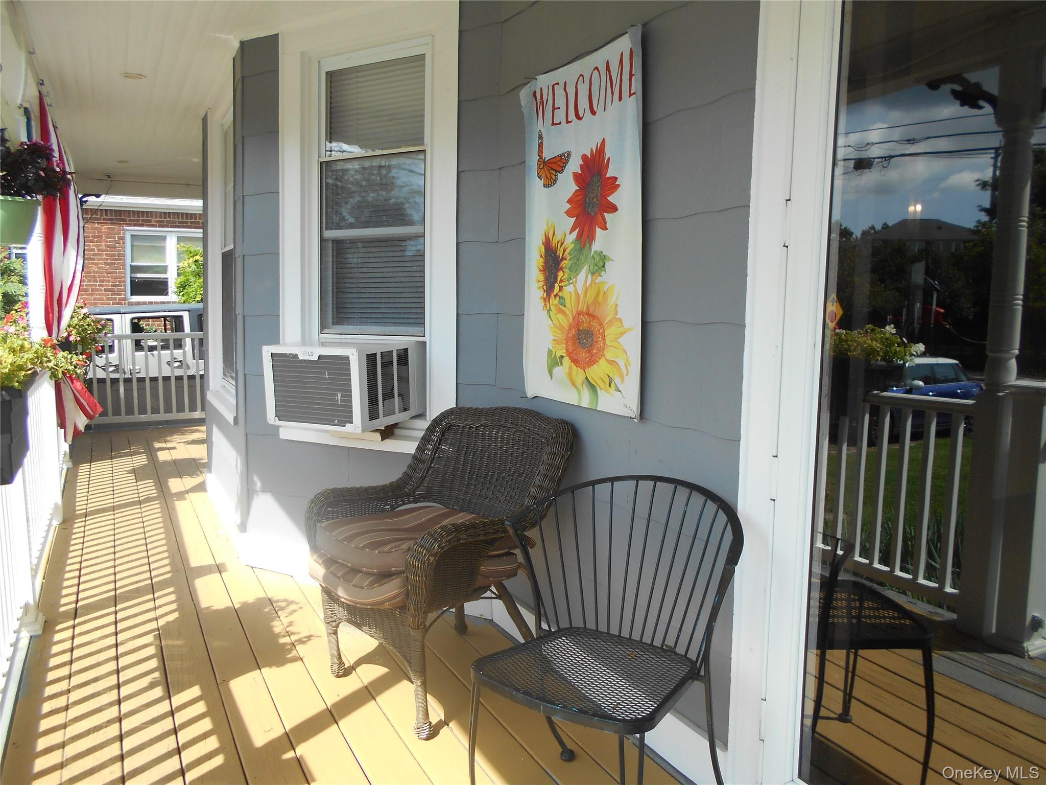 28 Centre Avenue – For Sale photo 3