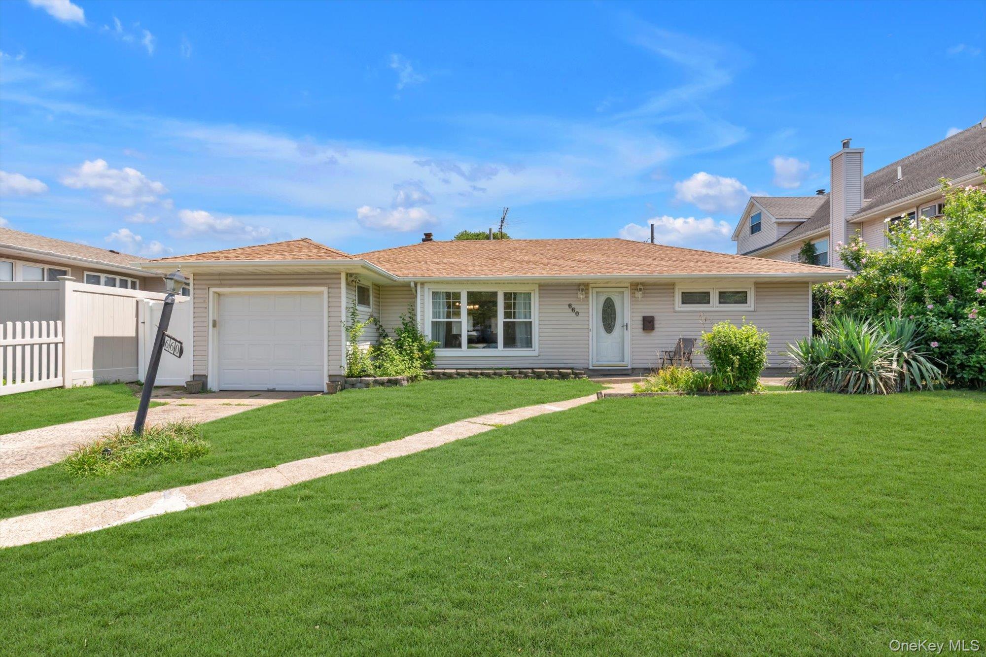 660 Franklin Boulevard – For Sale