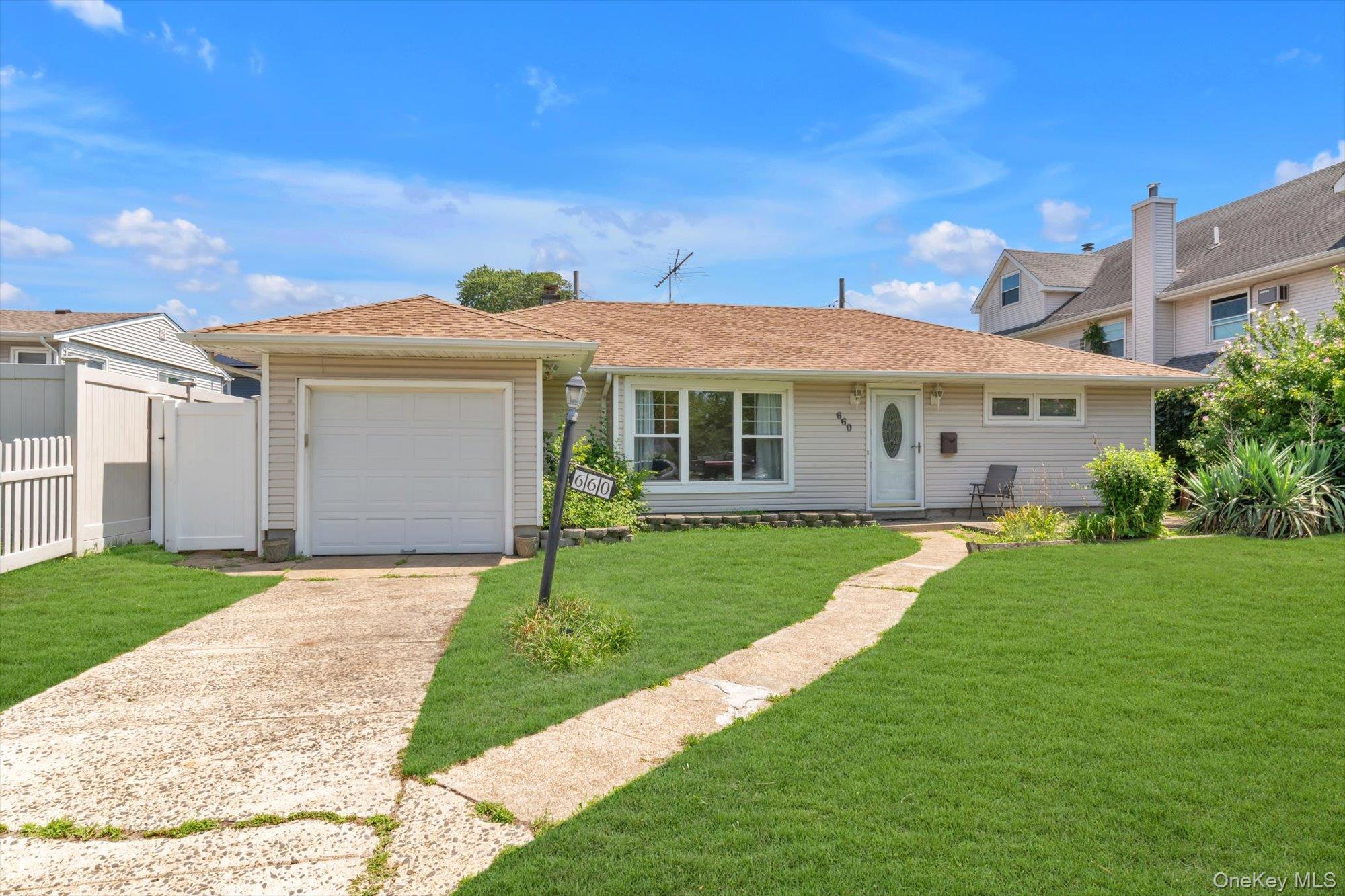 660 Franklin Boulevard – For Sale photo 2