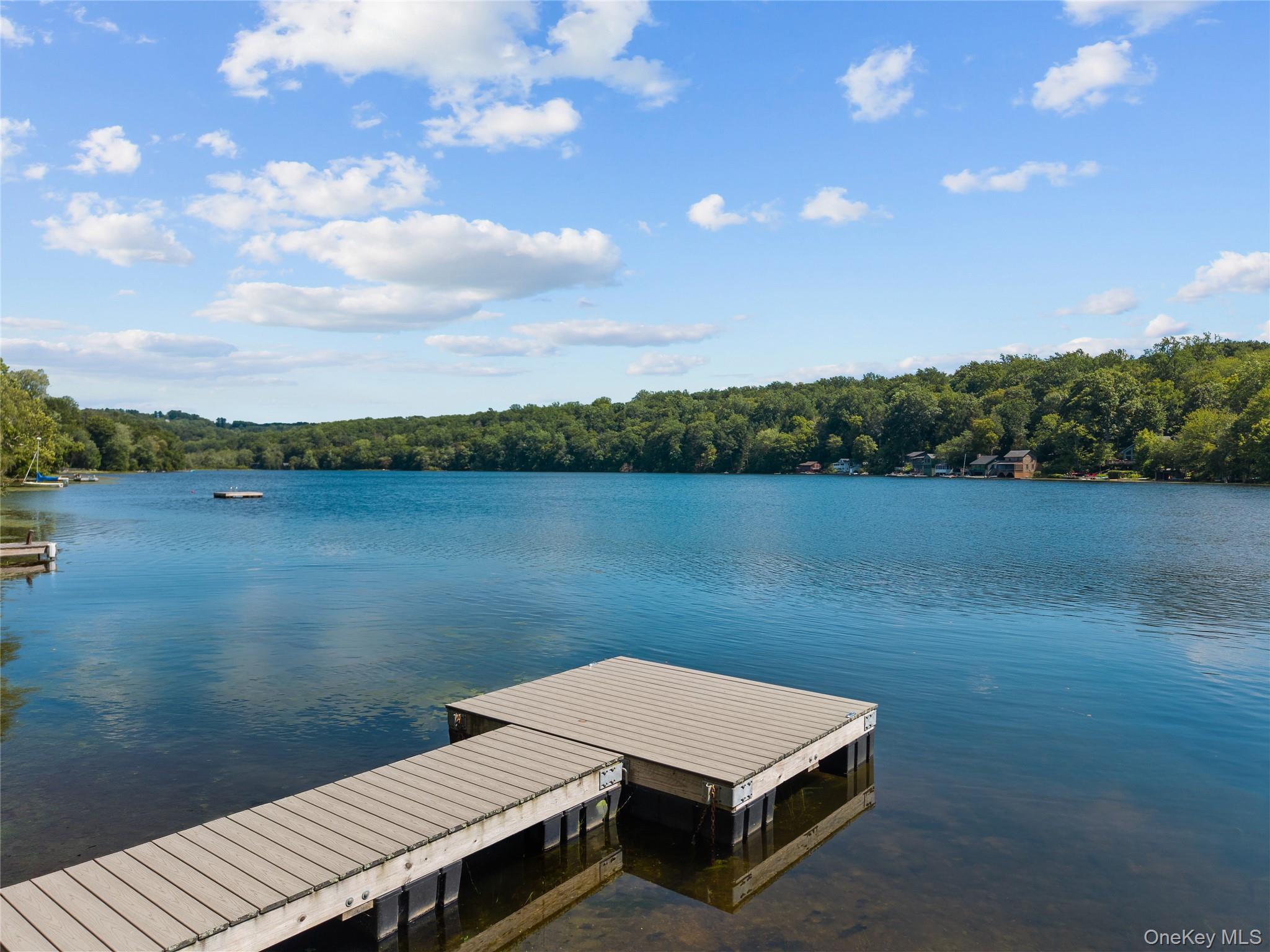 28 Twin Lakes Road – For Sale photo 3