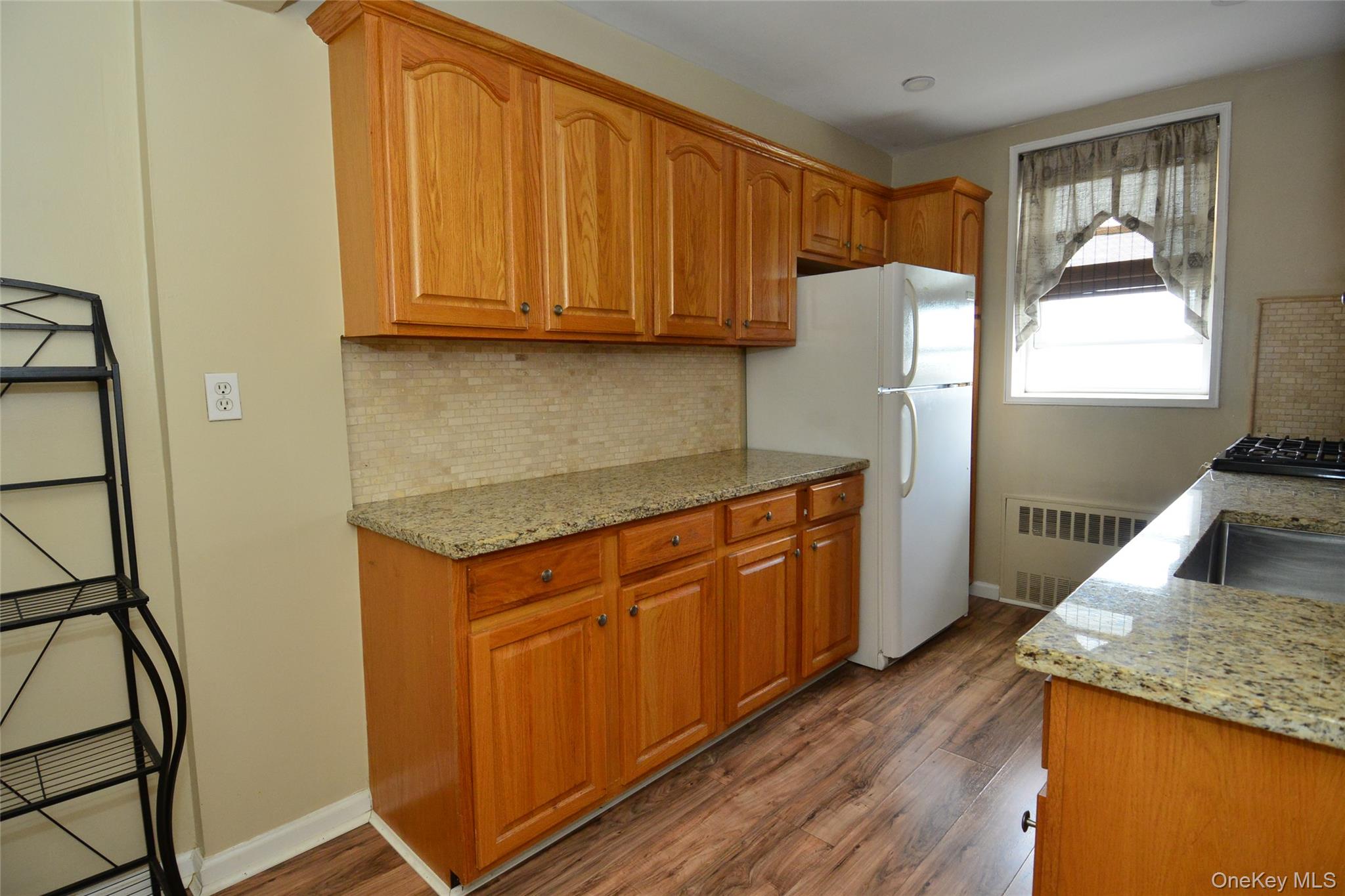 14 Westview Avenue, Unit 410 photo 13