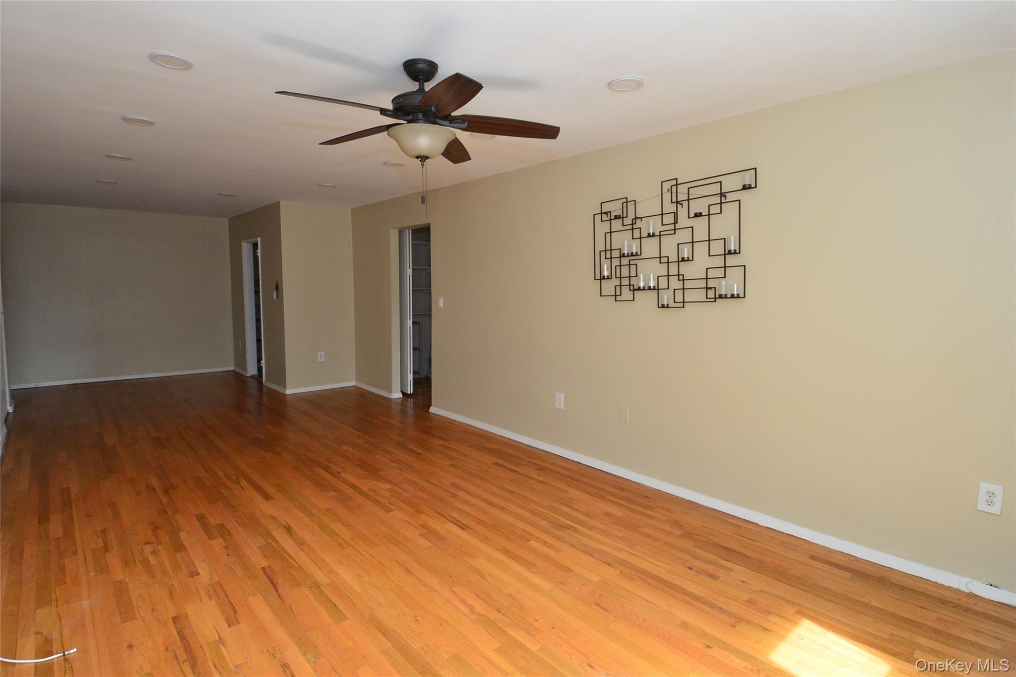 14 Westview Avenue, Unit 410 photo 6