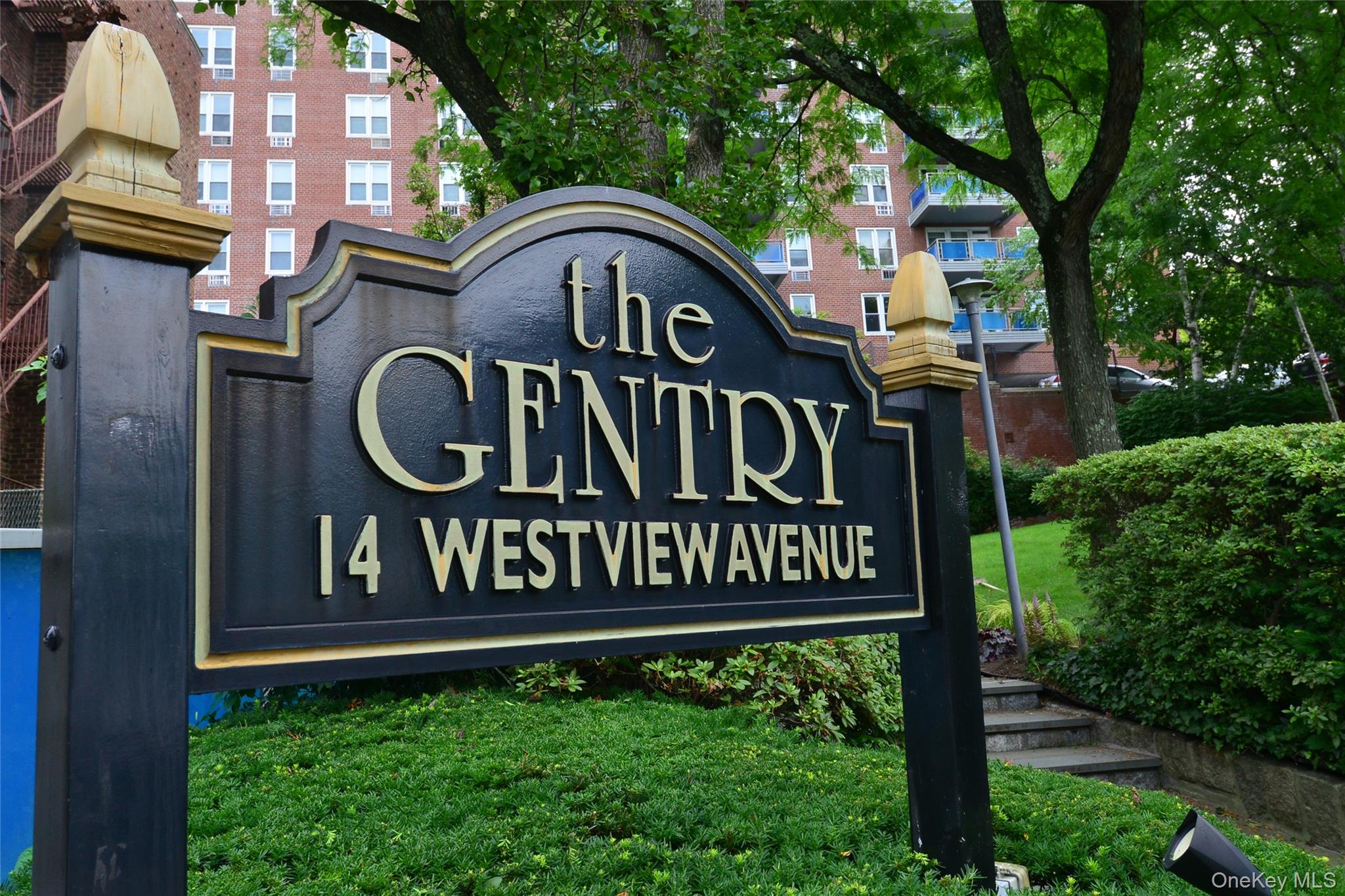 14 Westview Avenue, Unit 410