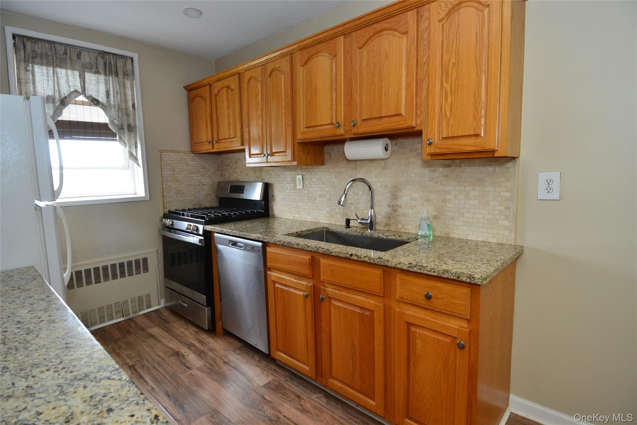14 Westview Avenue, Unit 410 photo 14