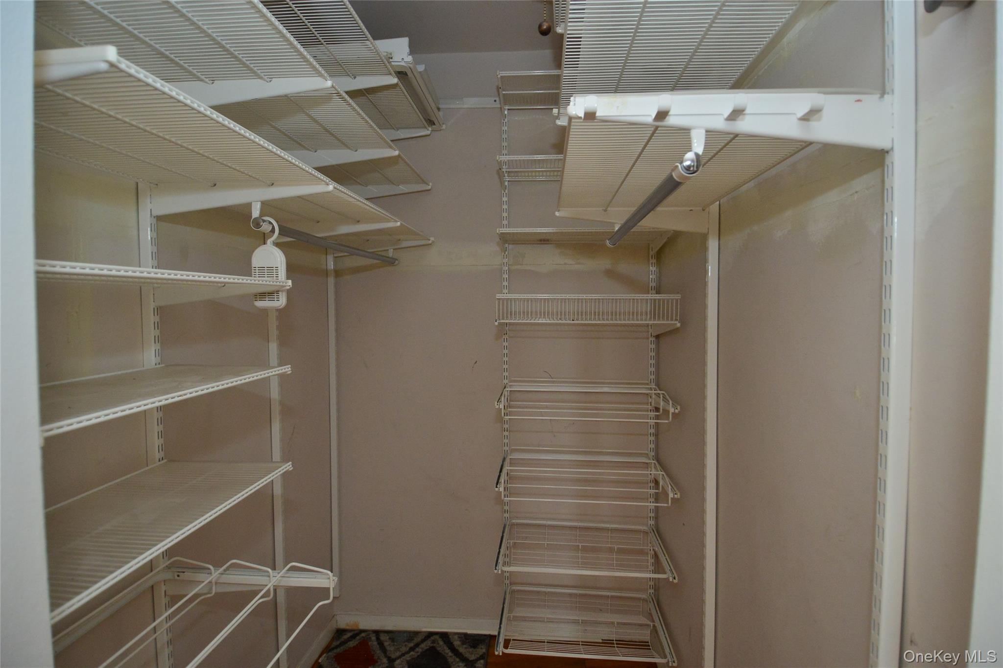 14 Westview Avenue, Unit 410 photo 16