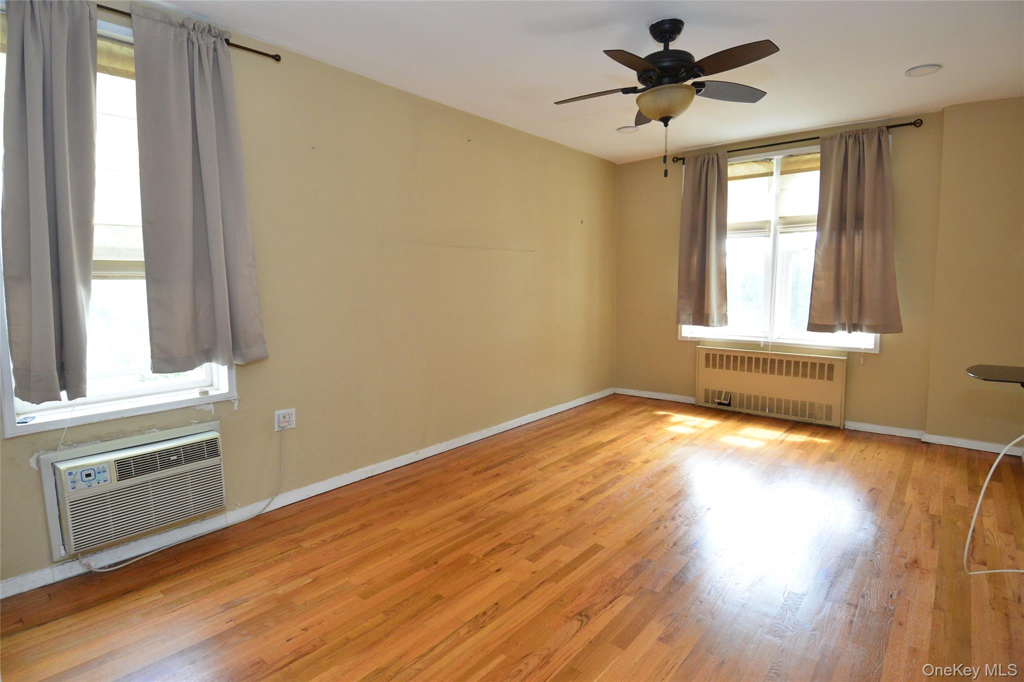 14 Westview Avenue, Unit 410 photo 11