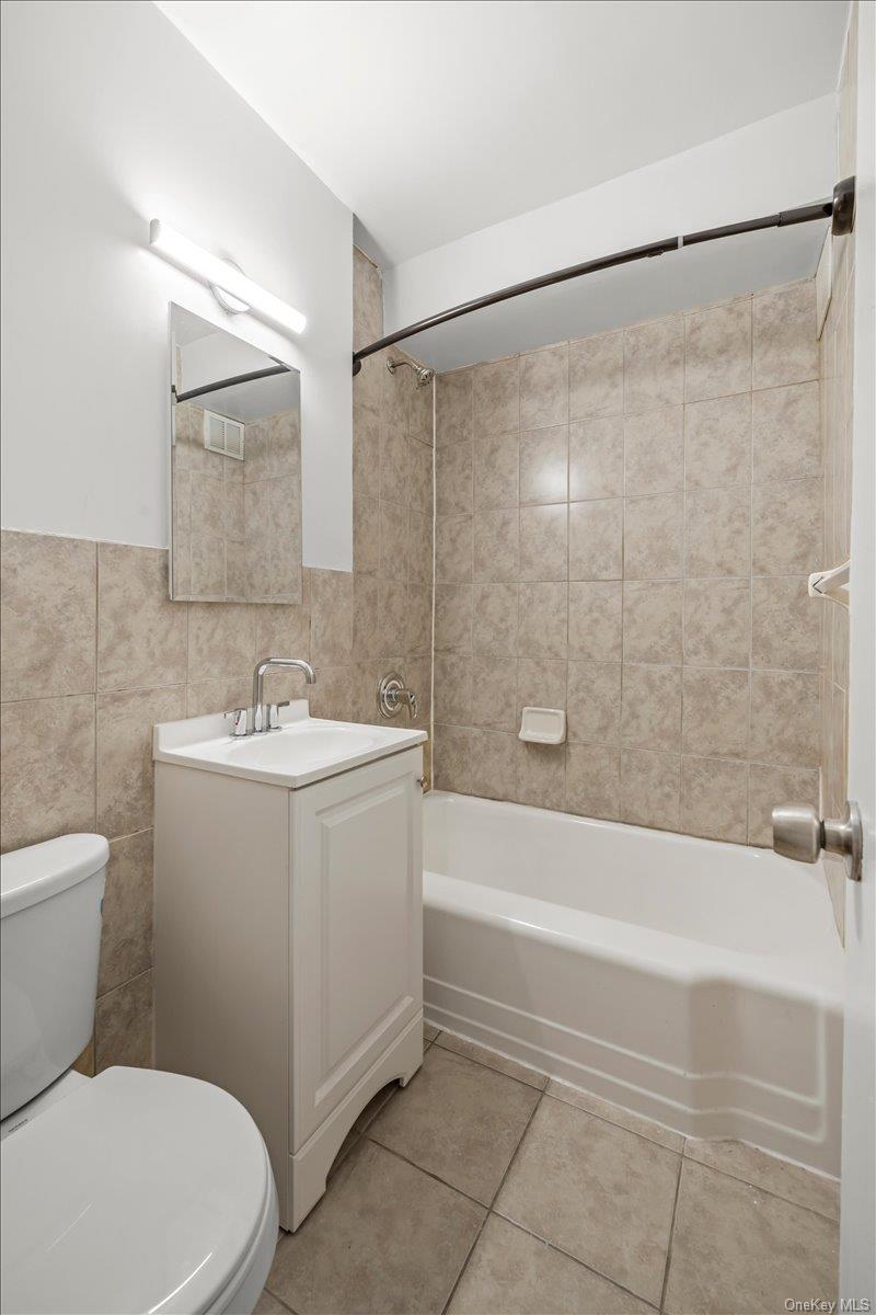 3720 Independence Avenue, Unit 5F photo 10