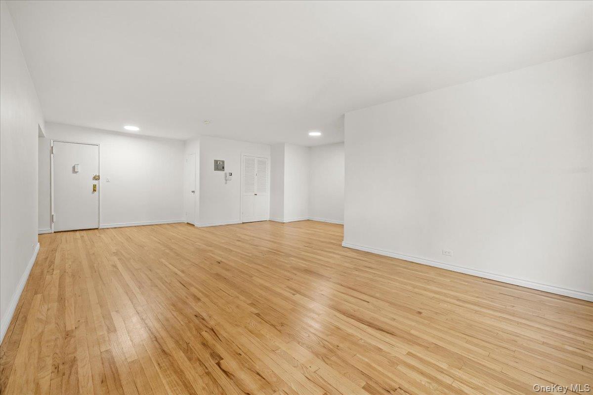 3720 Independence Avenue, Unit 5F photo 3