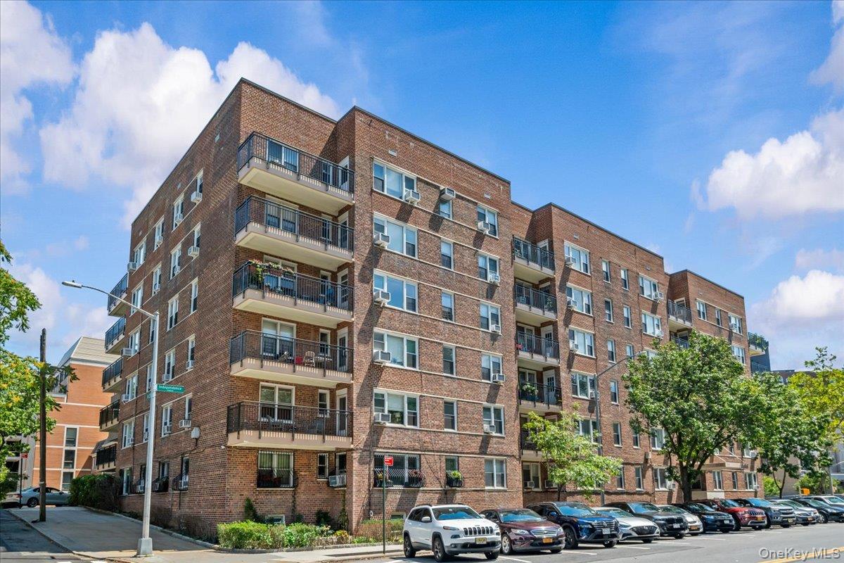 3720 Independence Avenue, Unit 5F
