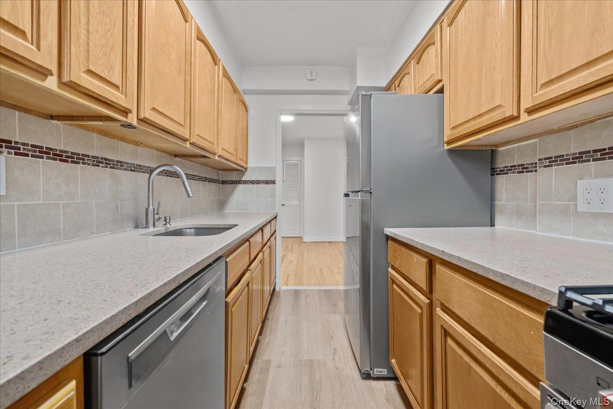 3720 Independence Avenue, Unit 5F photo 9
