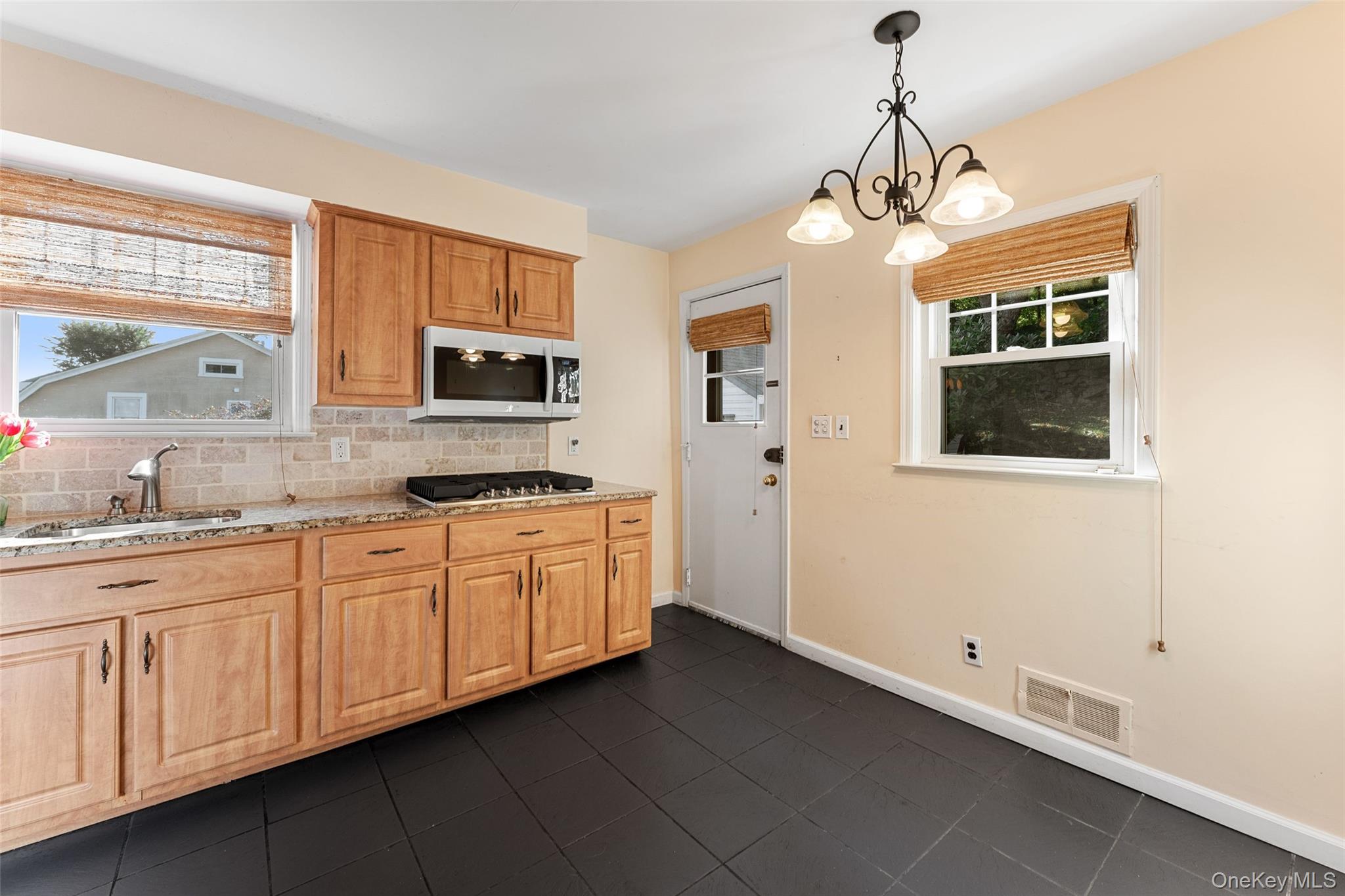 53 Stanley Avenue – For Sale photo 10