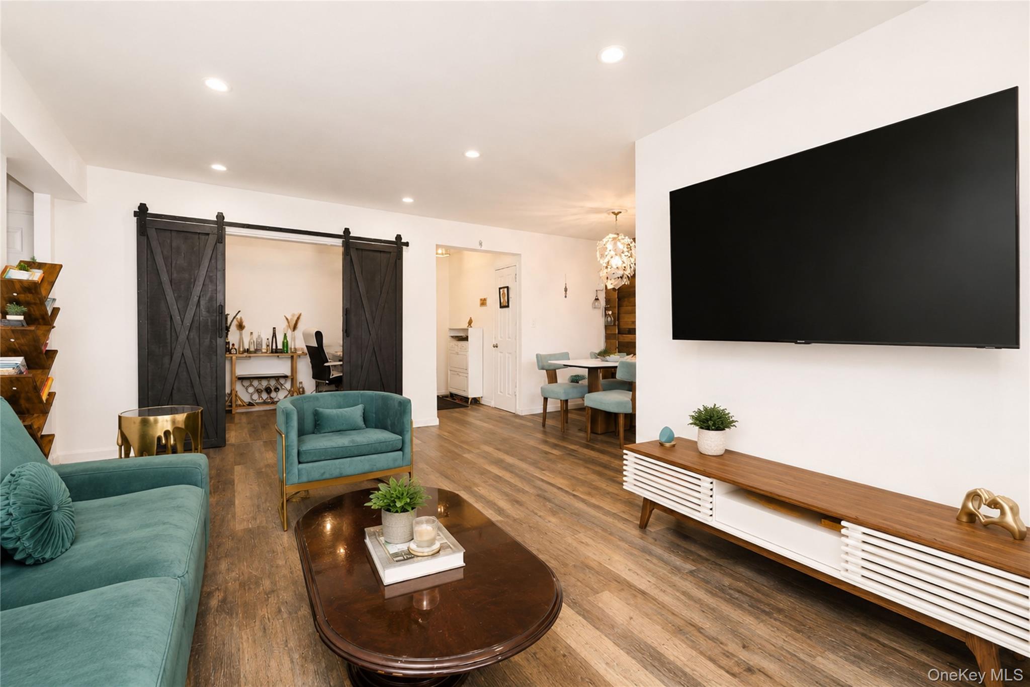 1160 Richmond Road, Unit 2F photo 8