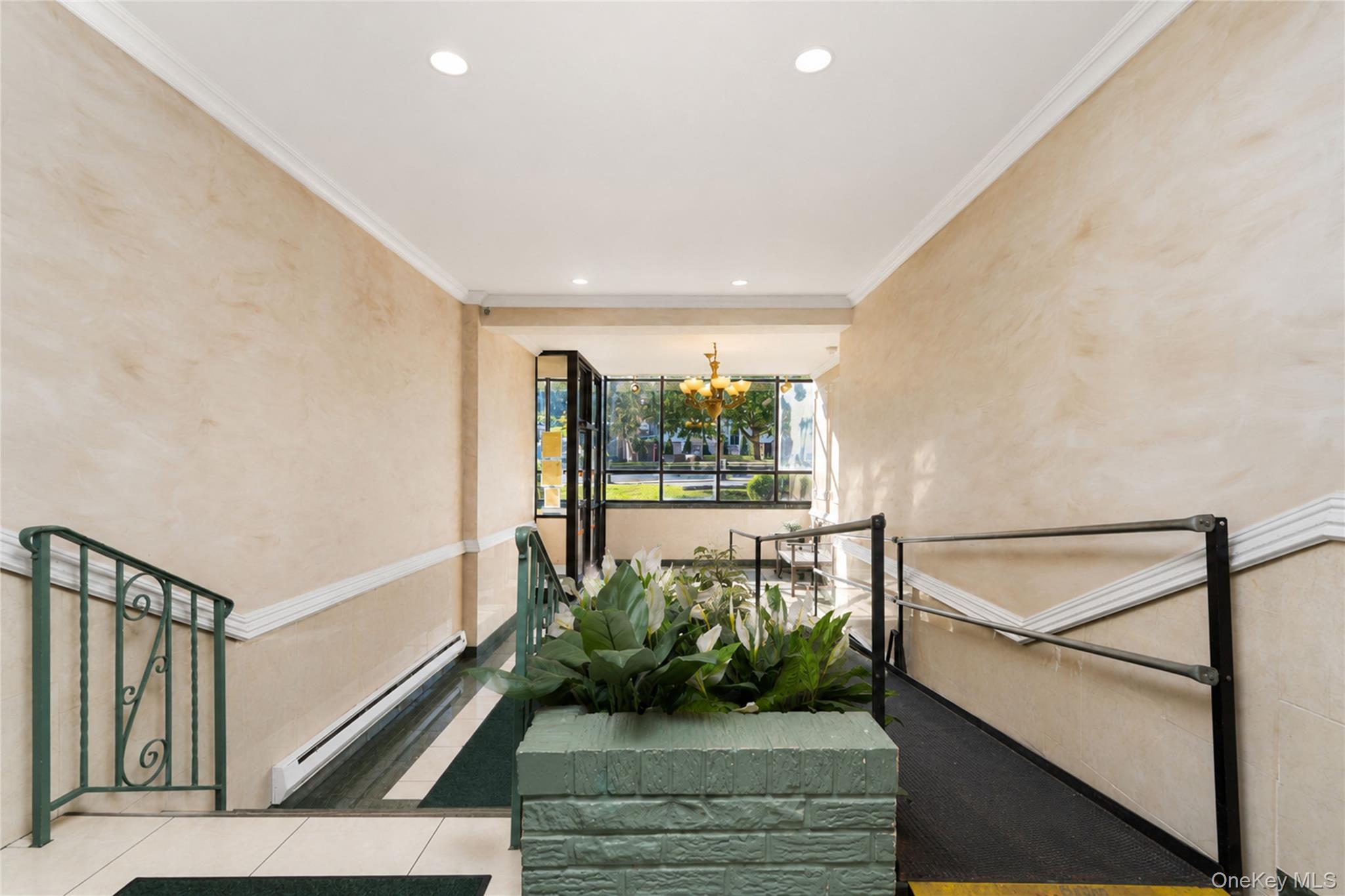 1160 Richmond Road, Unit 2F photo 4