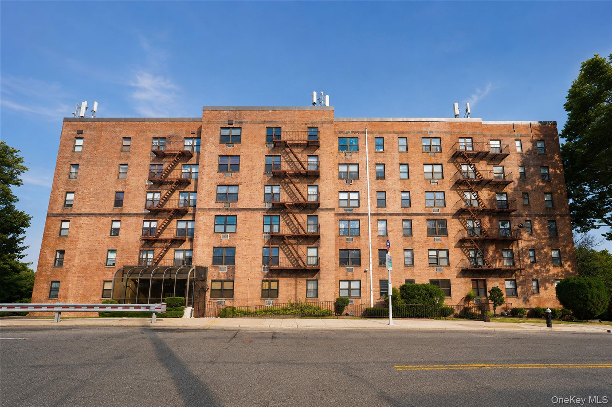 1160 Richmond Road, Unit 2F