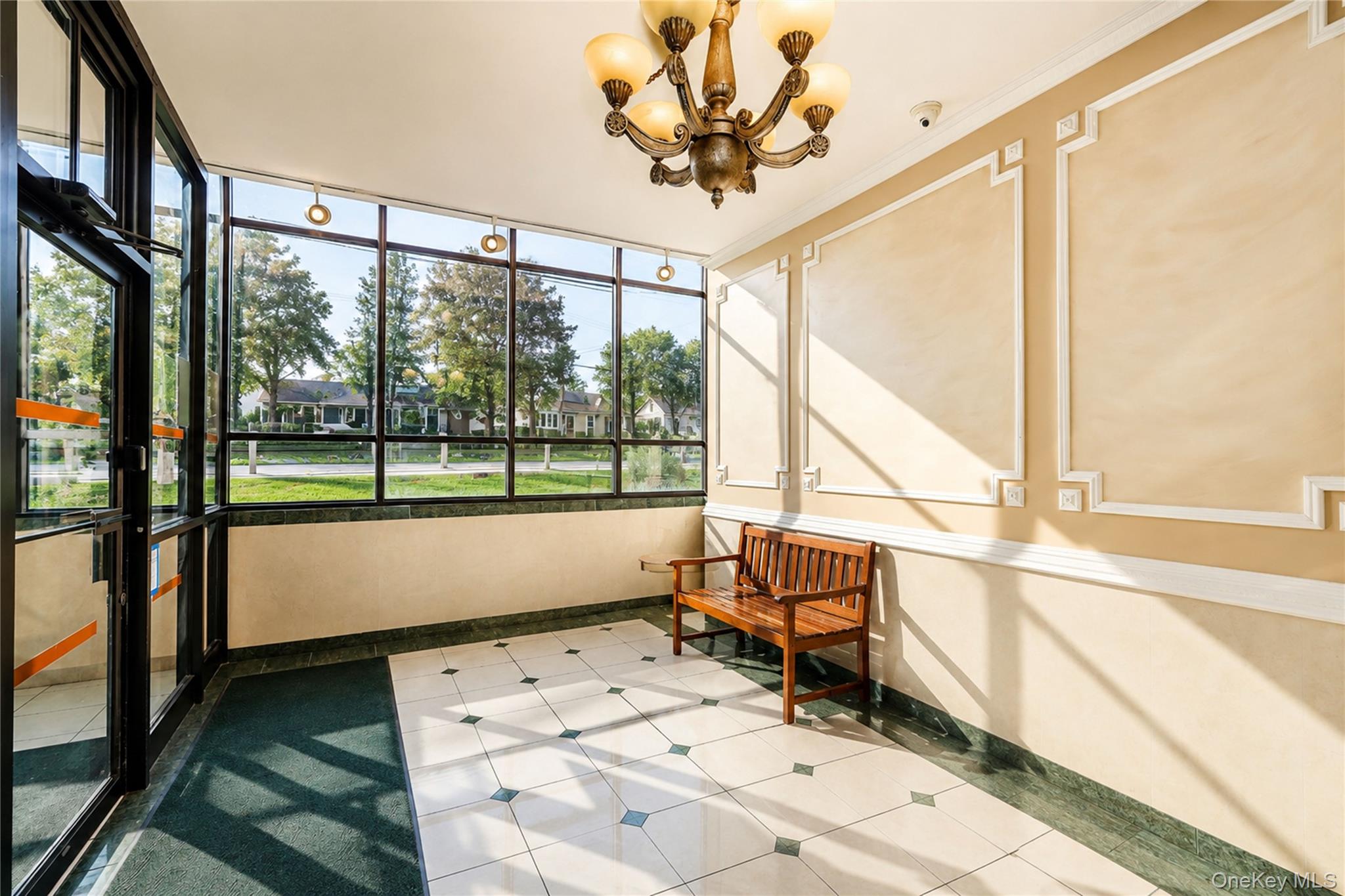 1160 Richmond Road, Unit 2F photo 3