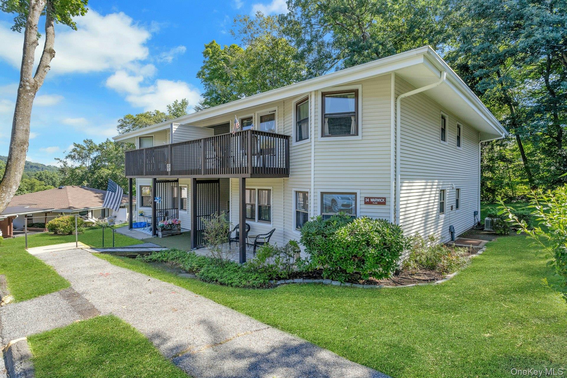 34 B Warwick Place, Unit B