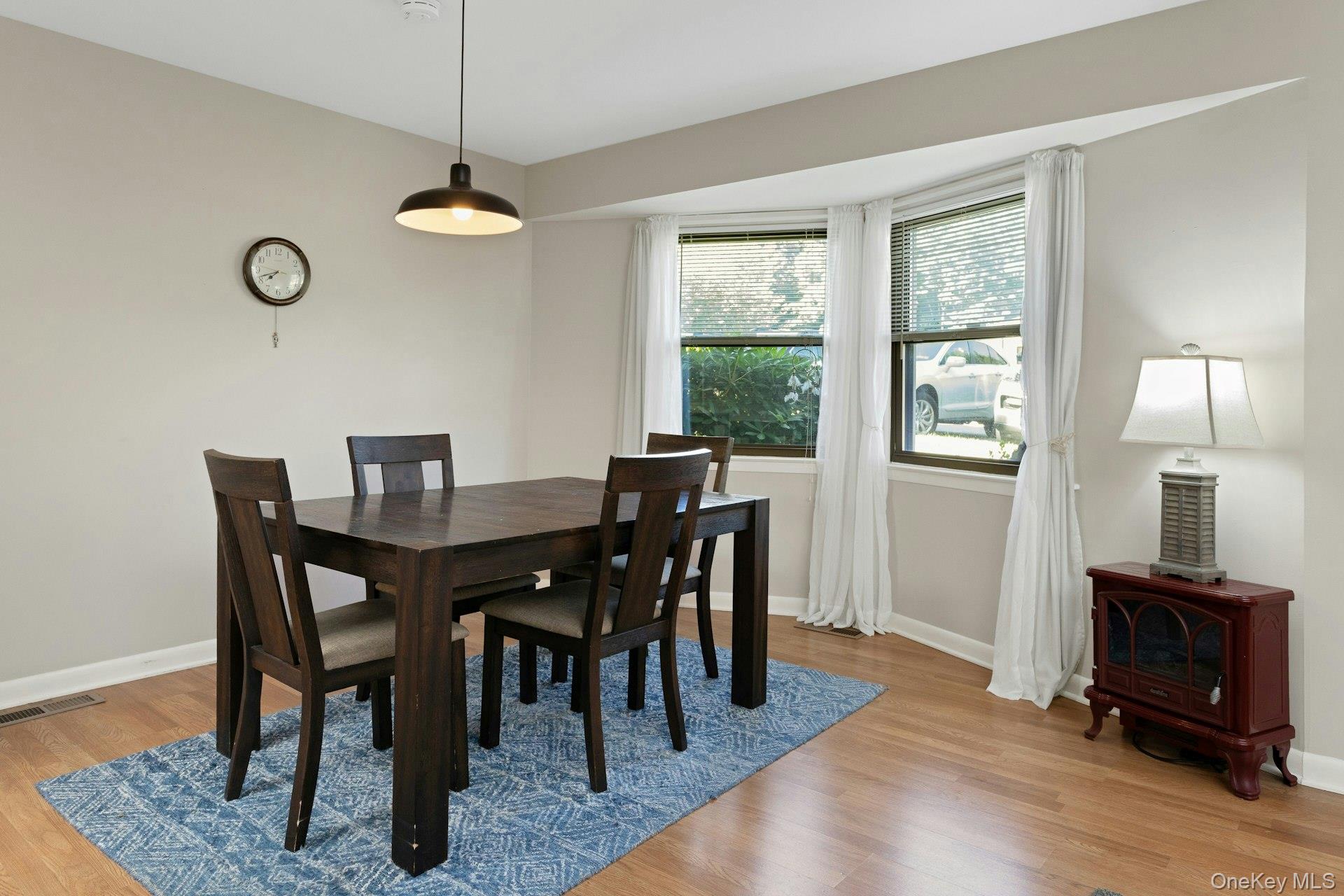 34 B Warwick Place, Unit B photo 7