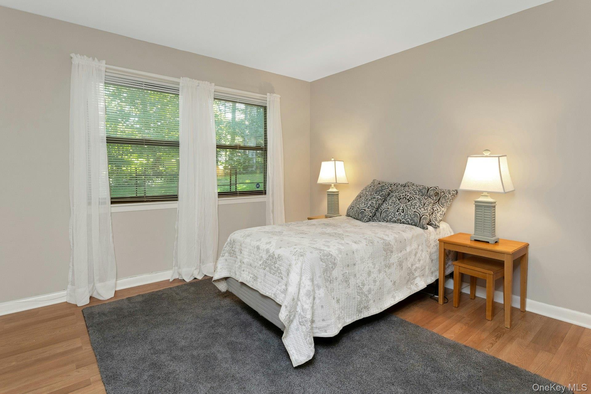34 B Warwick Place, Unit B photo 17