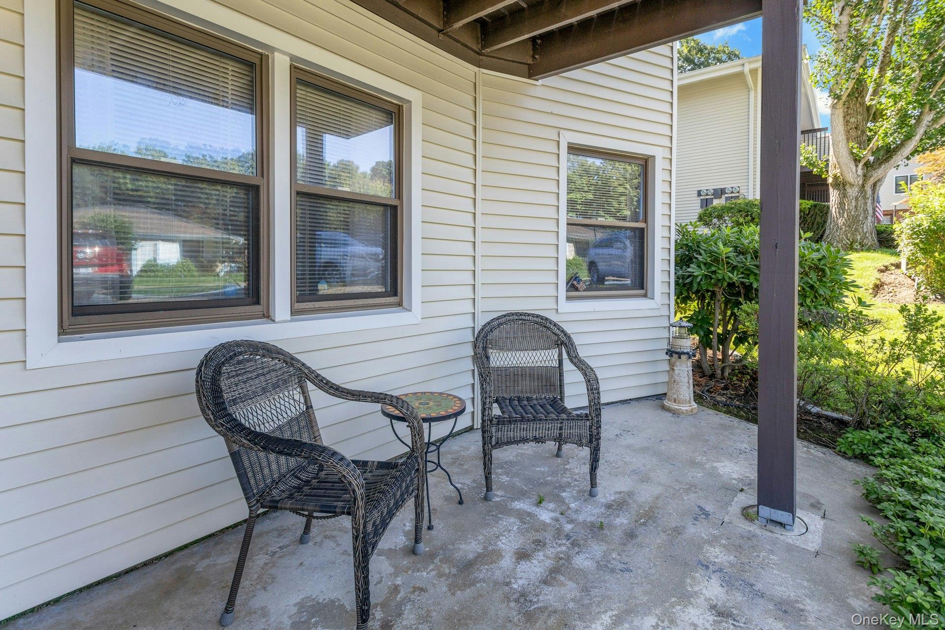 34 B Warwick Place, Unit B photo 4