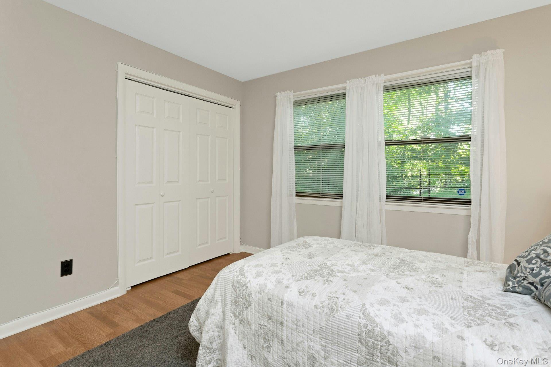 34 B Warwick Place, Unit B photo 18