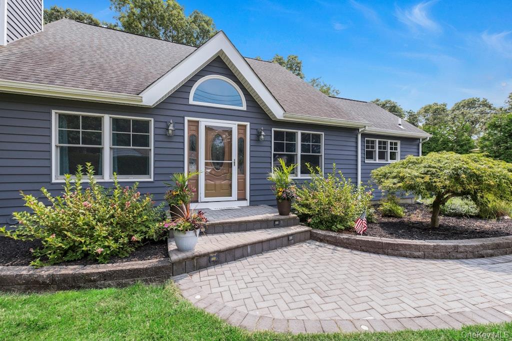 111 W Tiana Road – For Sale photo 2