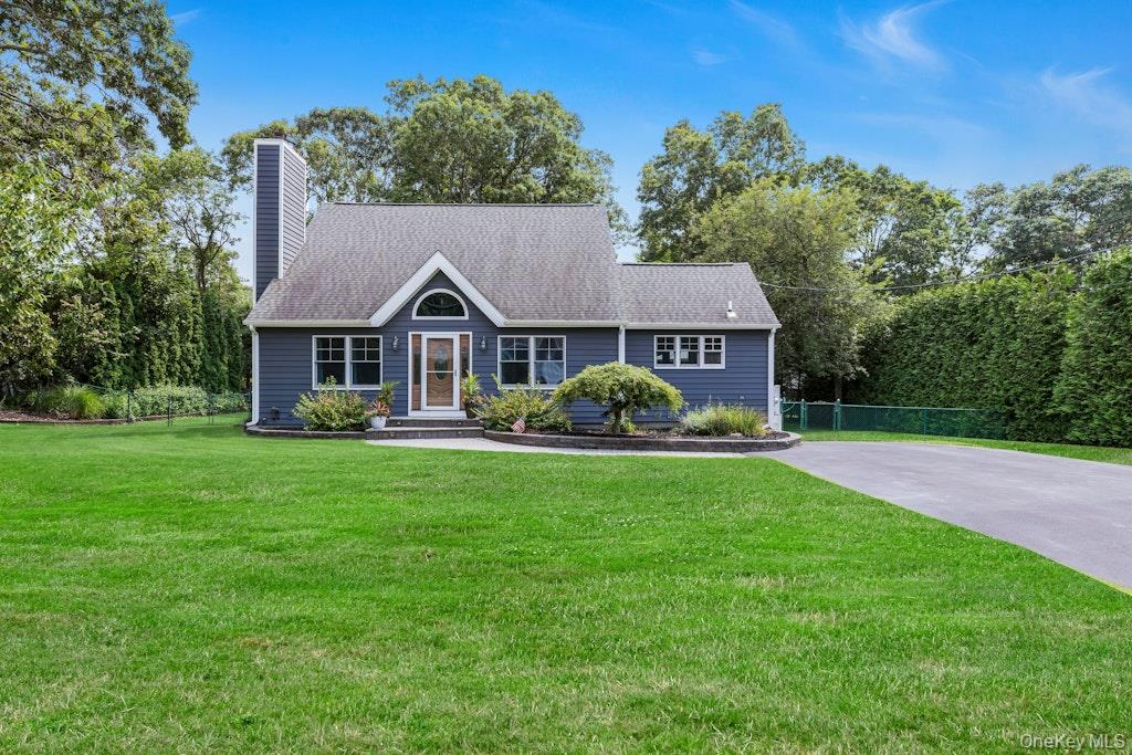 111 W Tiana Road – For Sale