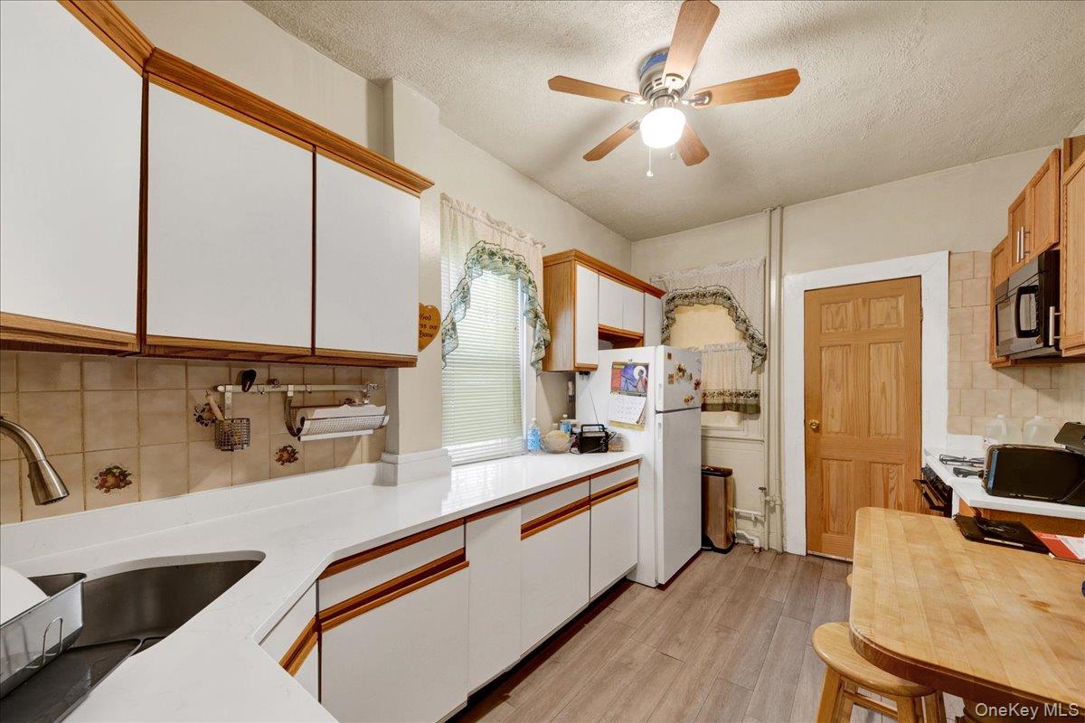 681 E 243rd Street – For Sale photo 7