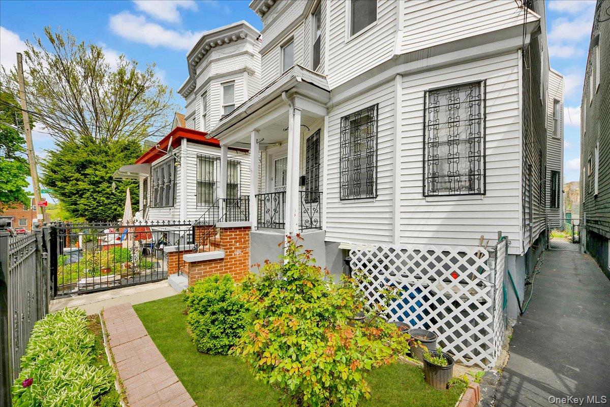681 E 243rd Street – For Sale photo 2