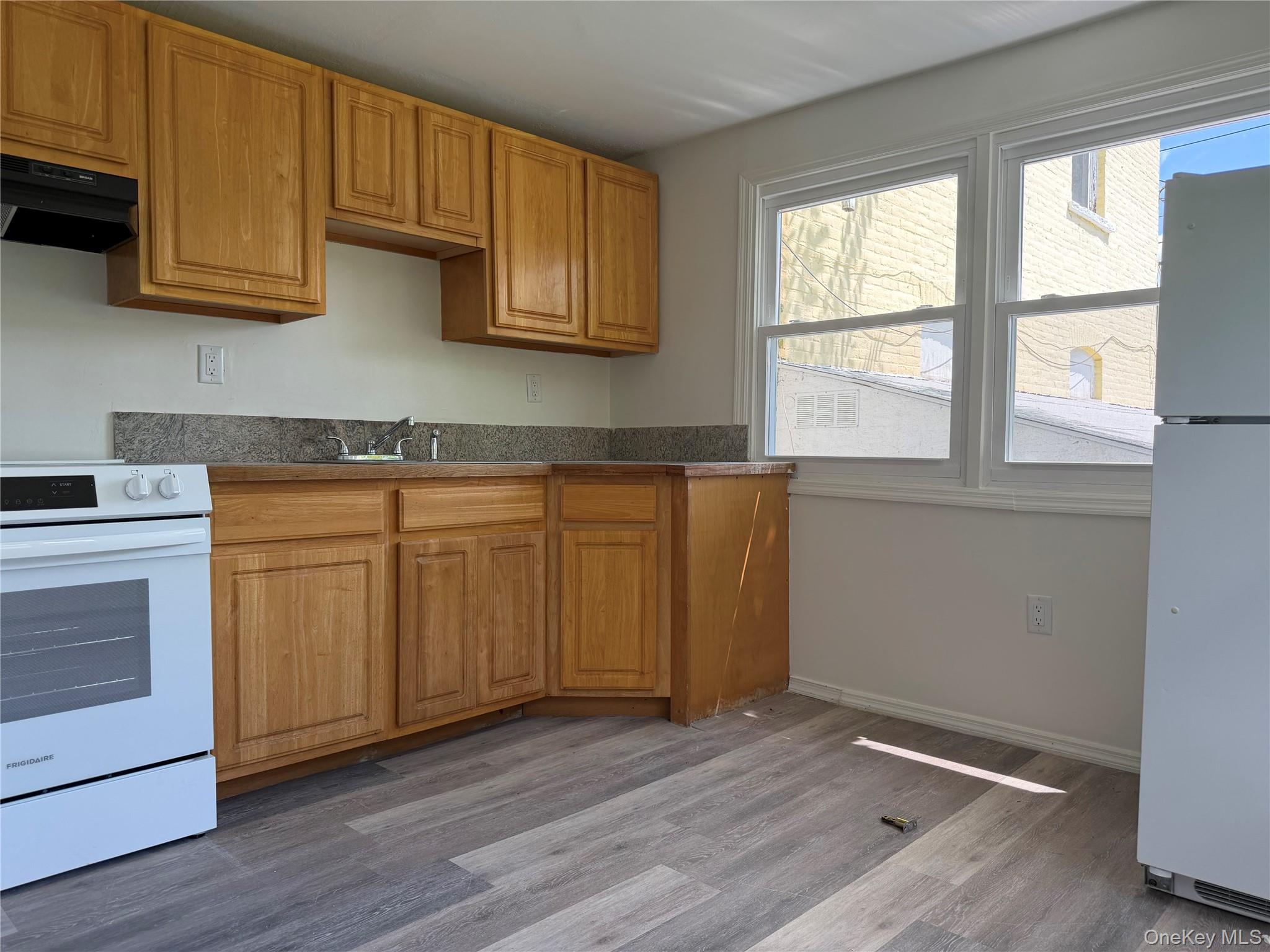 50 S Montgomery Street, Unit 6 photo 3