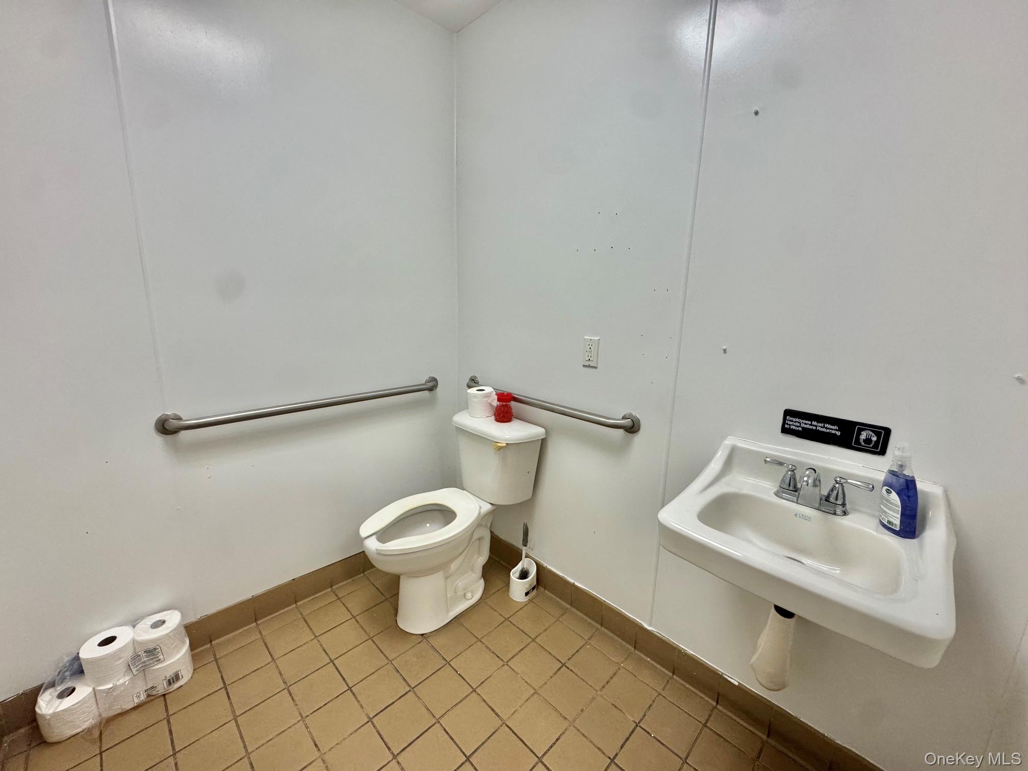 75-11 75-13 METROPOLITAN Avenue – For Sale photo 21