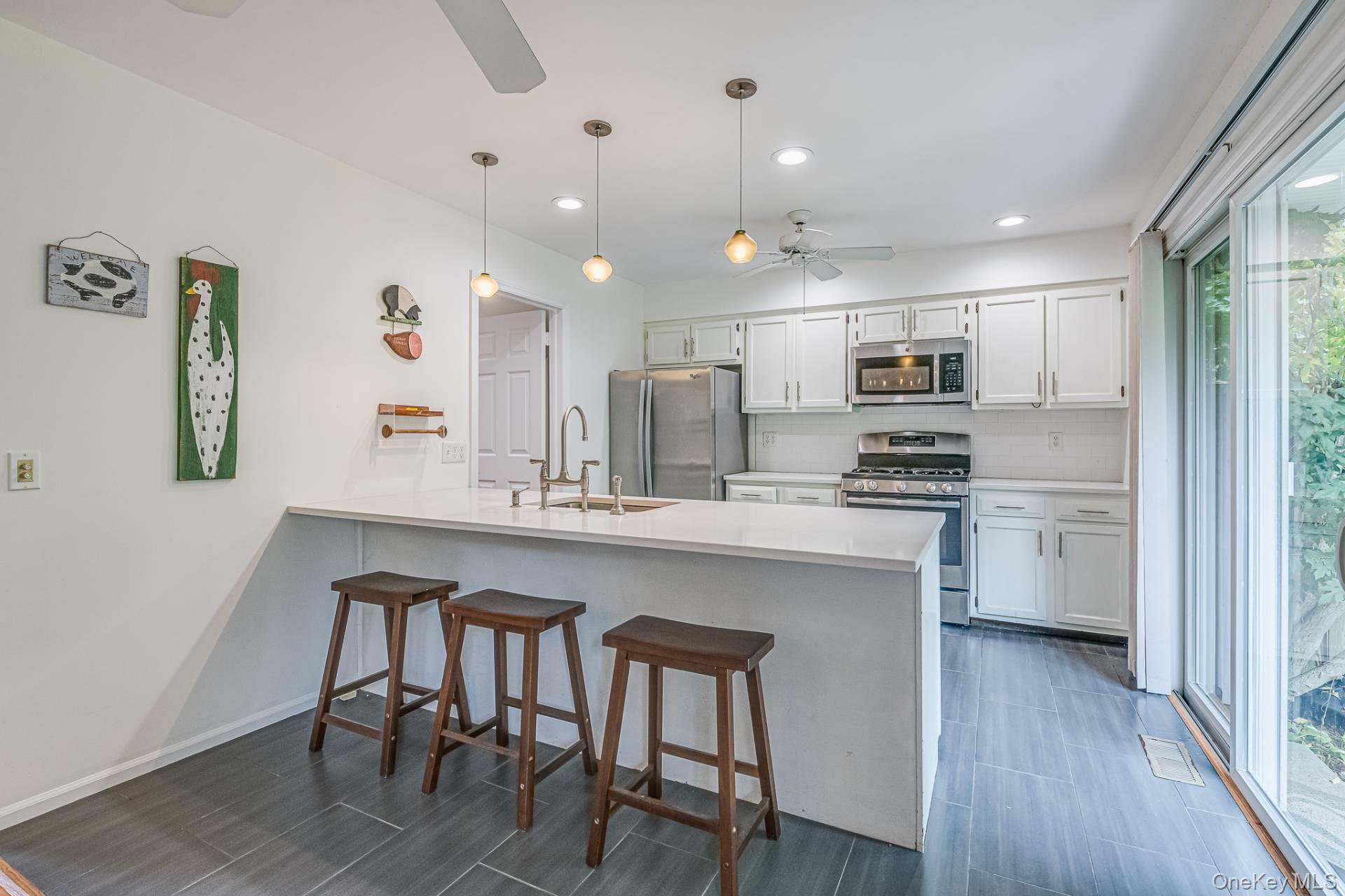 570 Hampton Road, Unit 28 photo 9