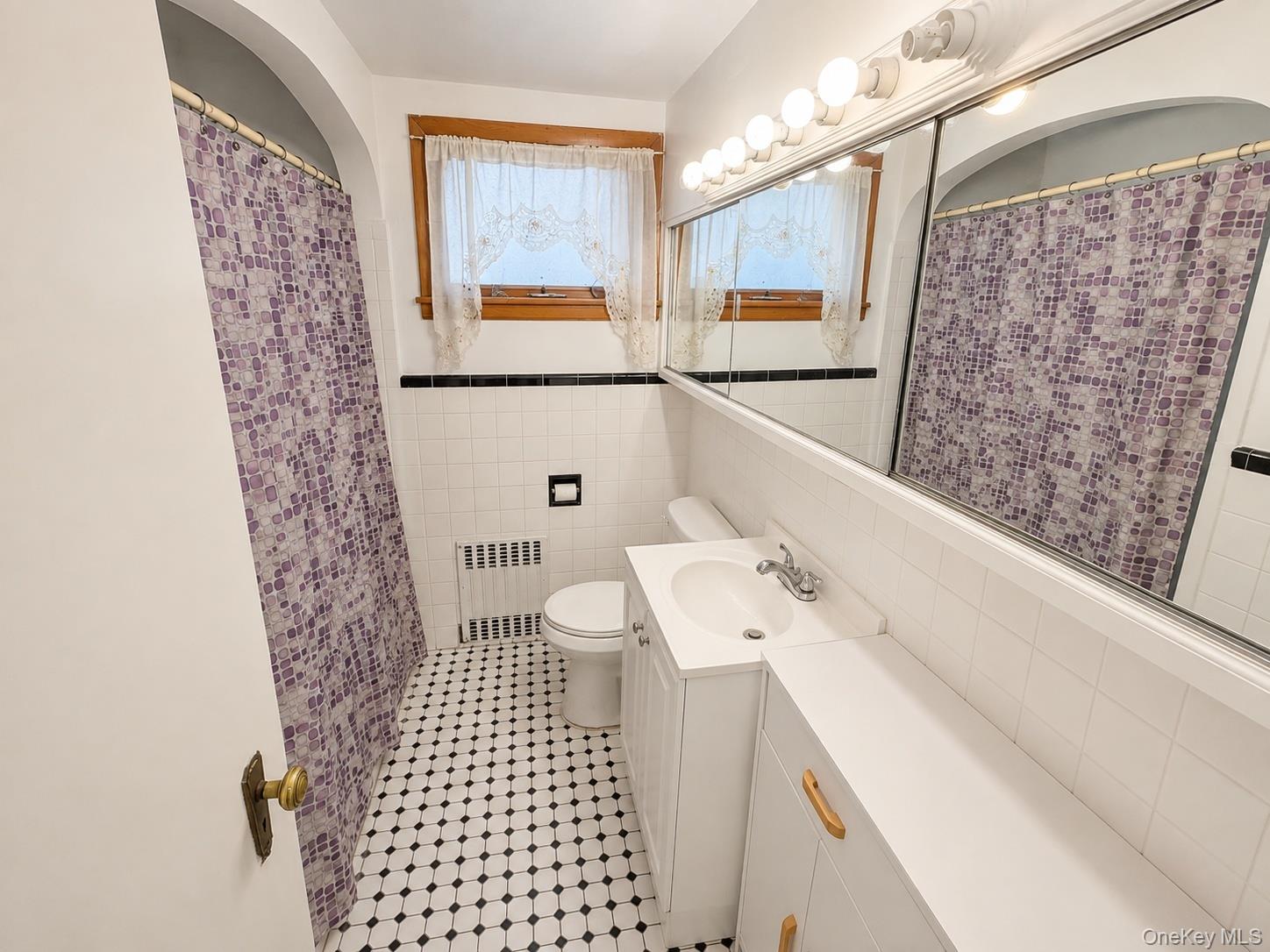 325 W Valley Stream Boulevard – For Sale photo 11