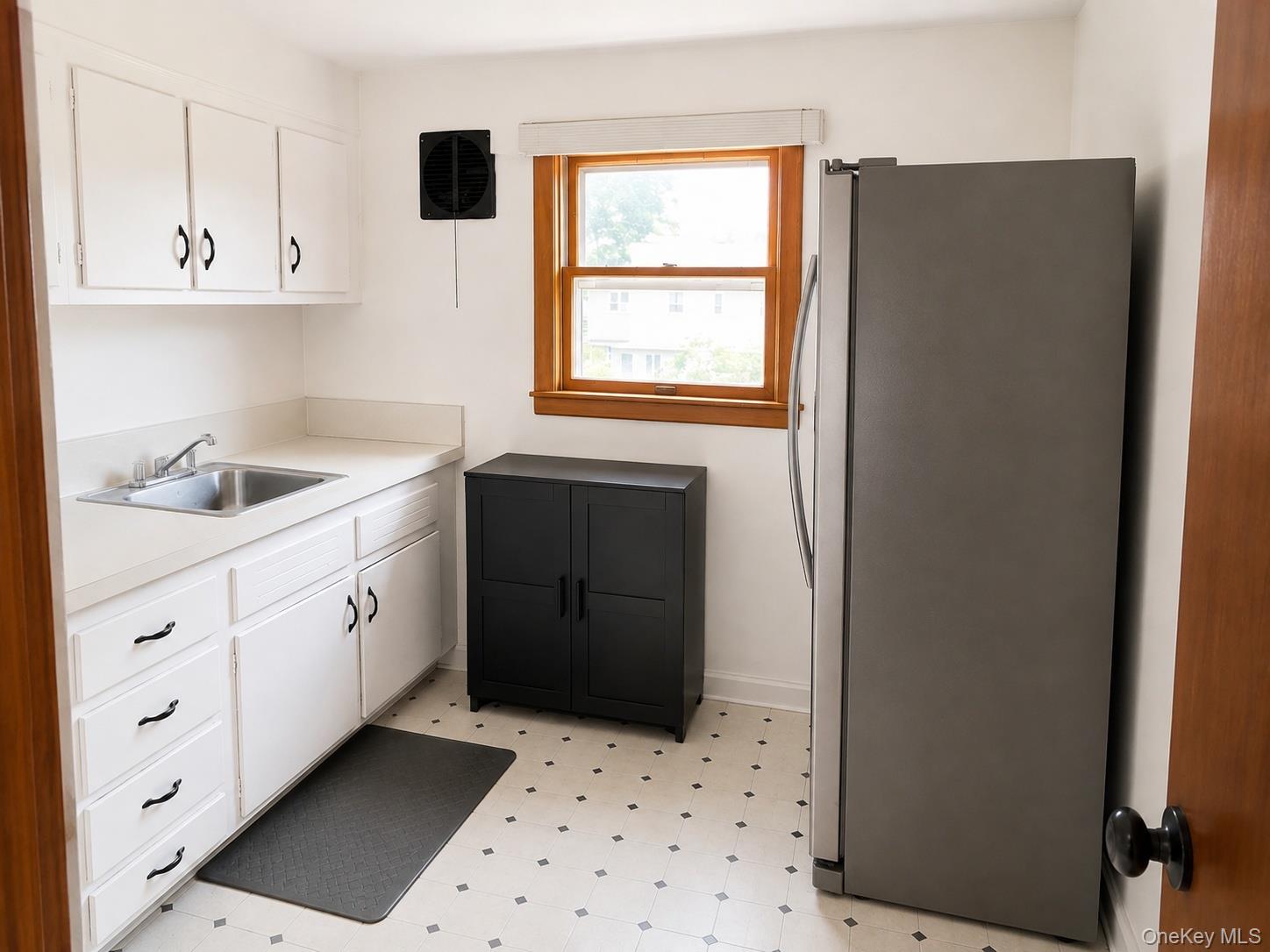 325 W Valley Stream Boulevard – For Sale photo 20