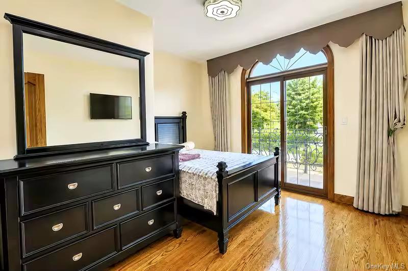 47-18 163RD Place – For Sale photo 16