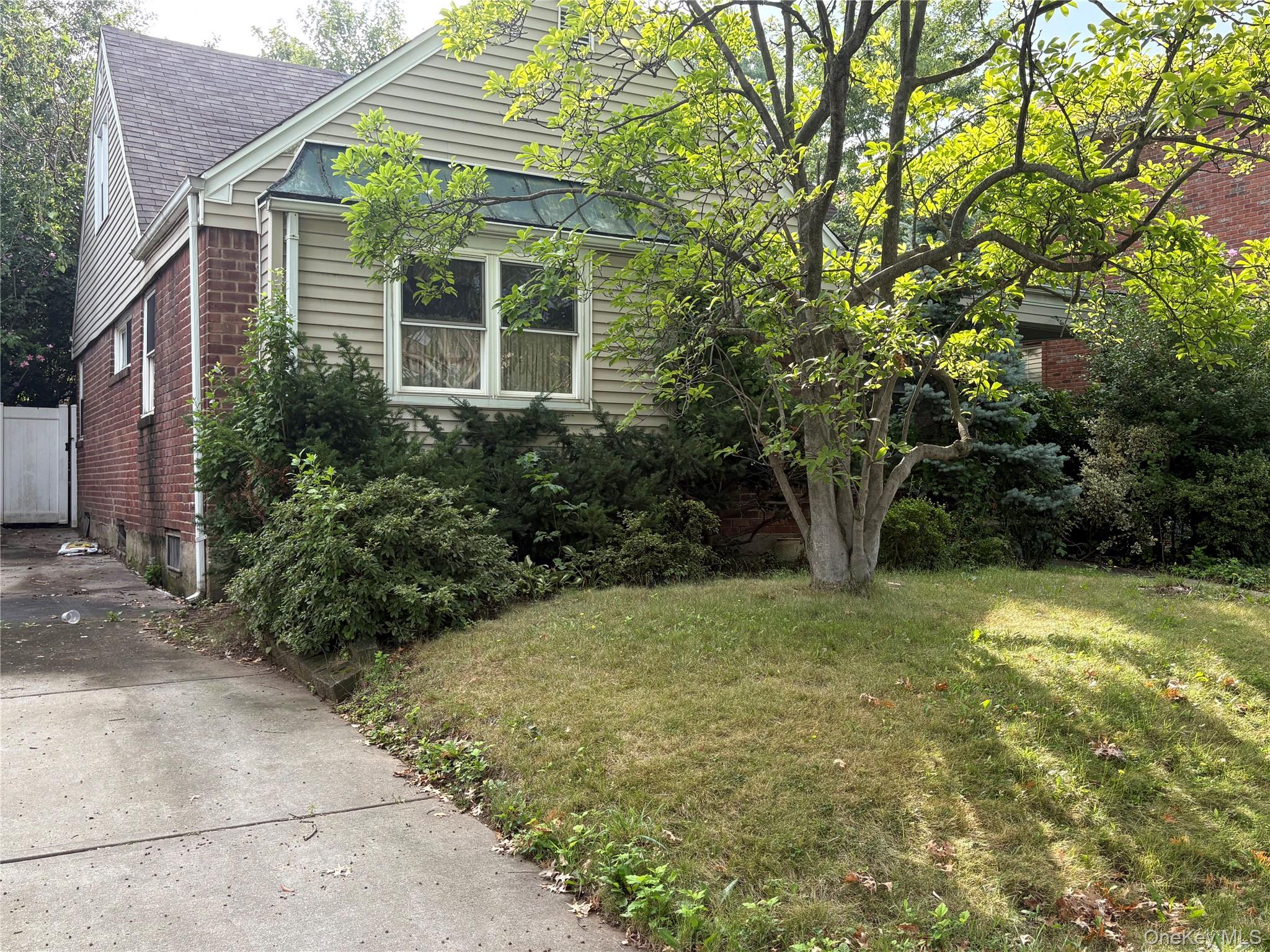 53-17 203rd Street – For Sale photo 2
