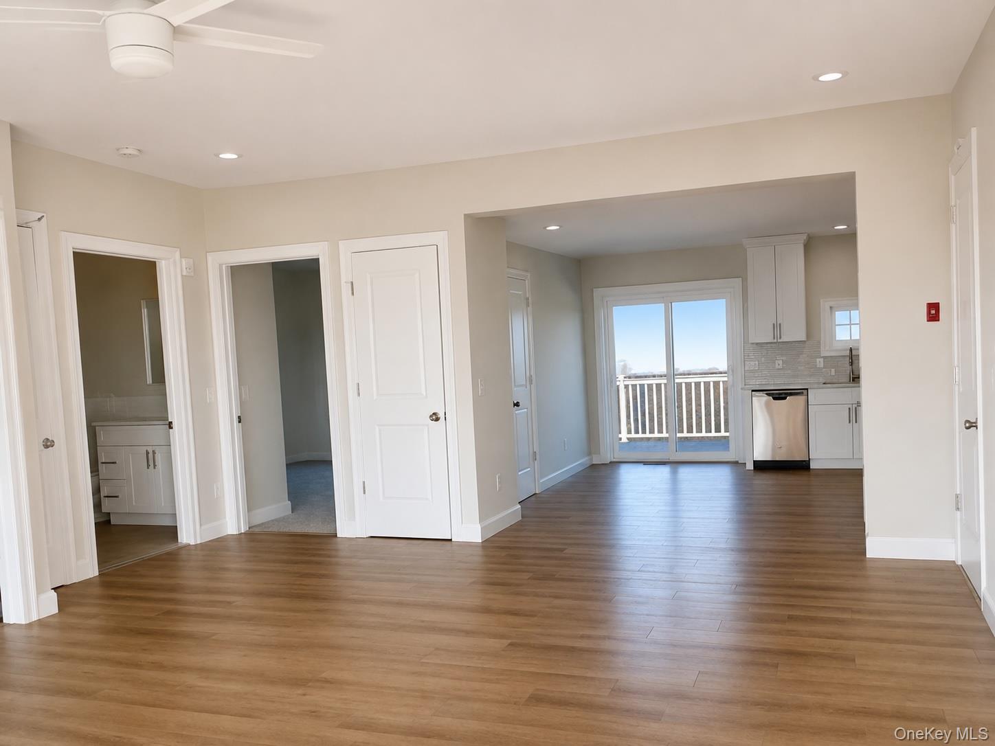 515 Jackson Avenue, Unit 27 Gail Gr photo 4
