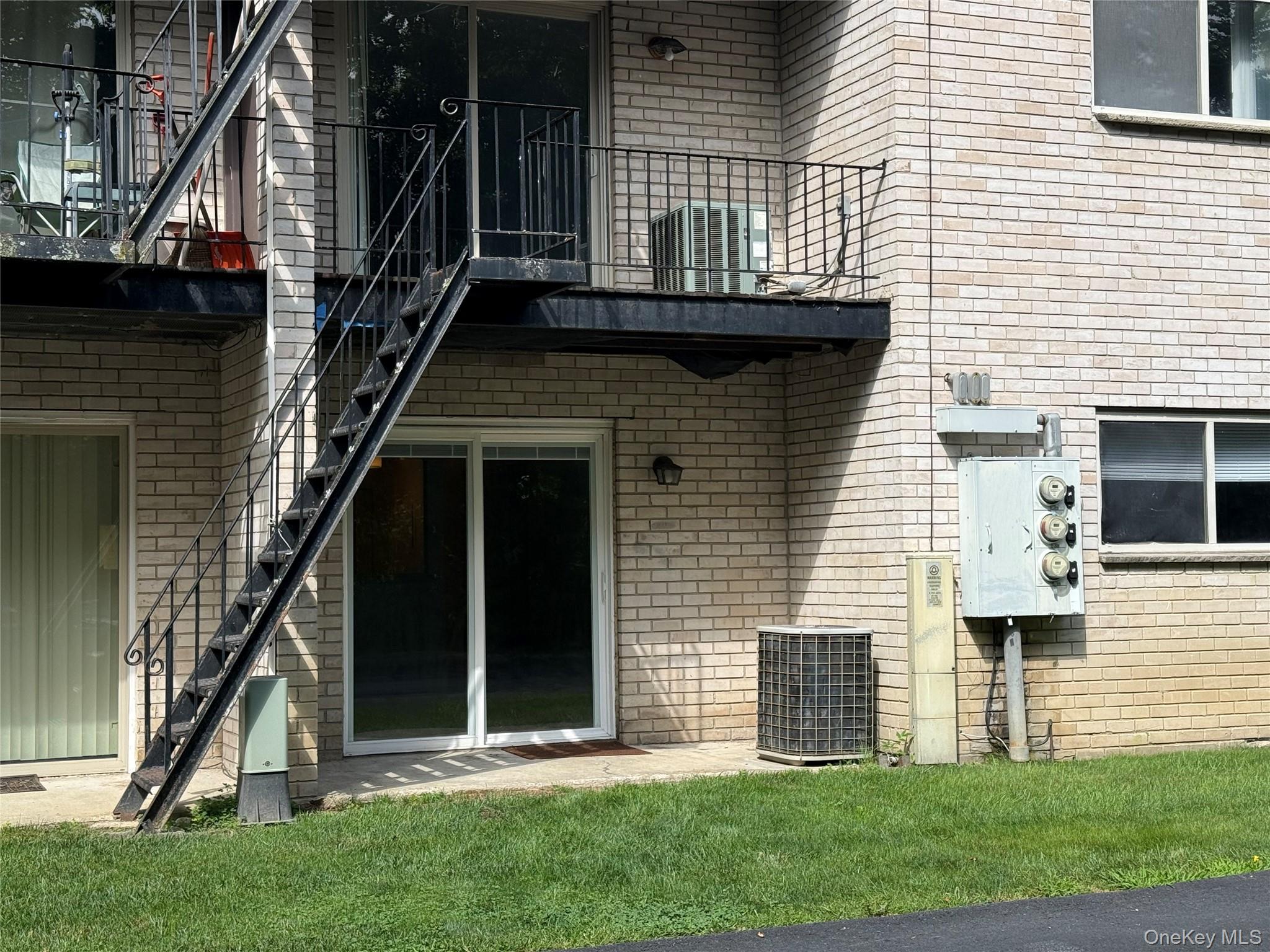 26 Cooper Road, Unit 810 photo 21