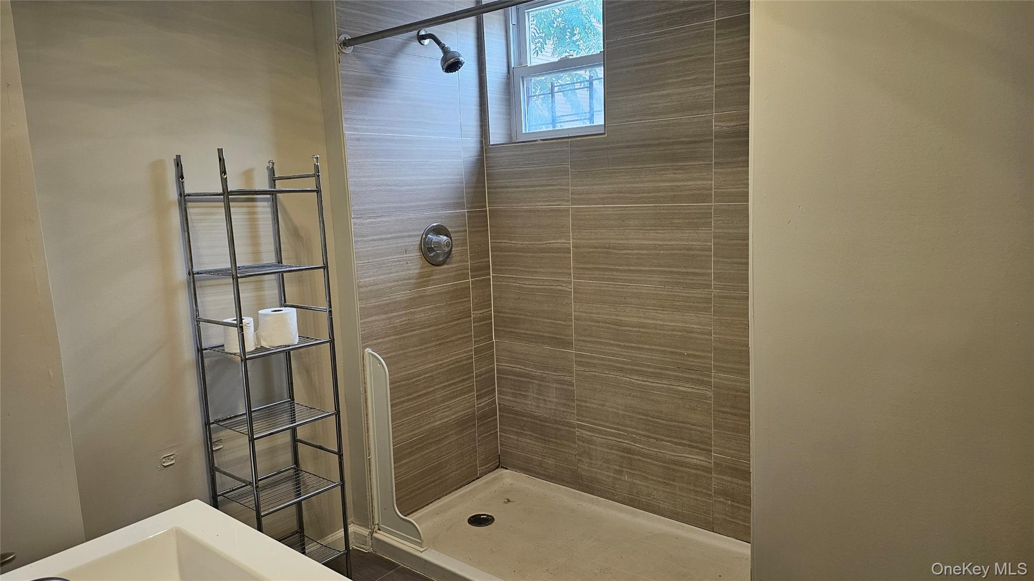 52 Chestnut Street, Unit 2 photo 4