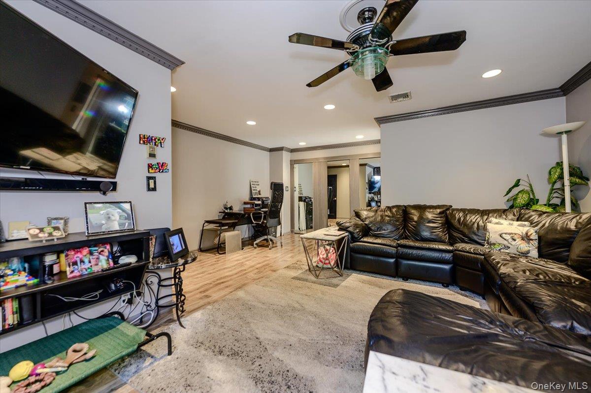 928 Northfield Road – For Sale photo 5