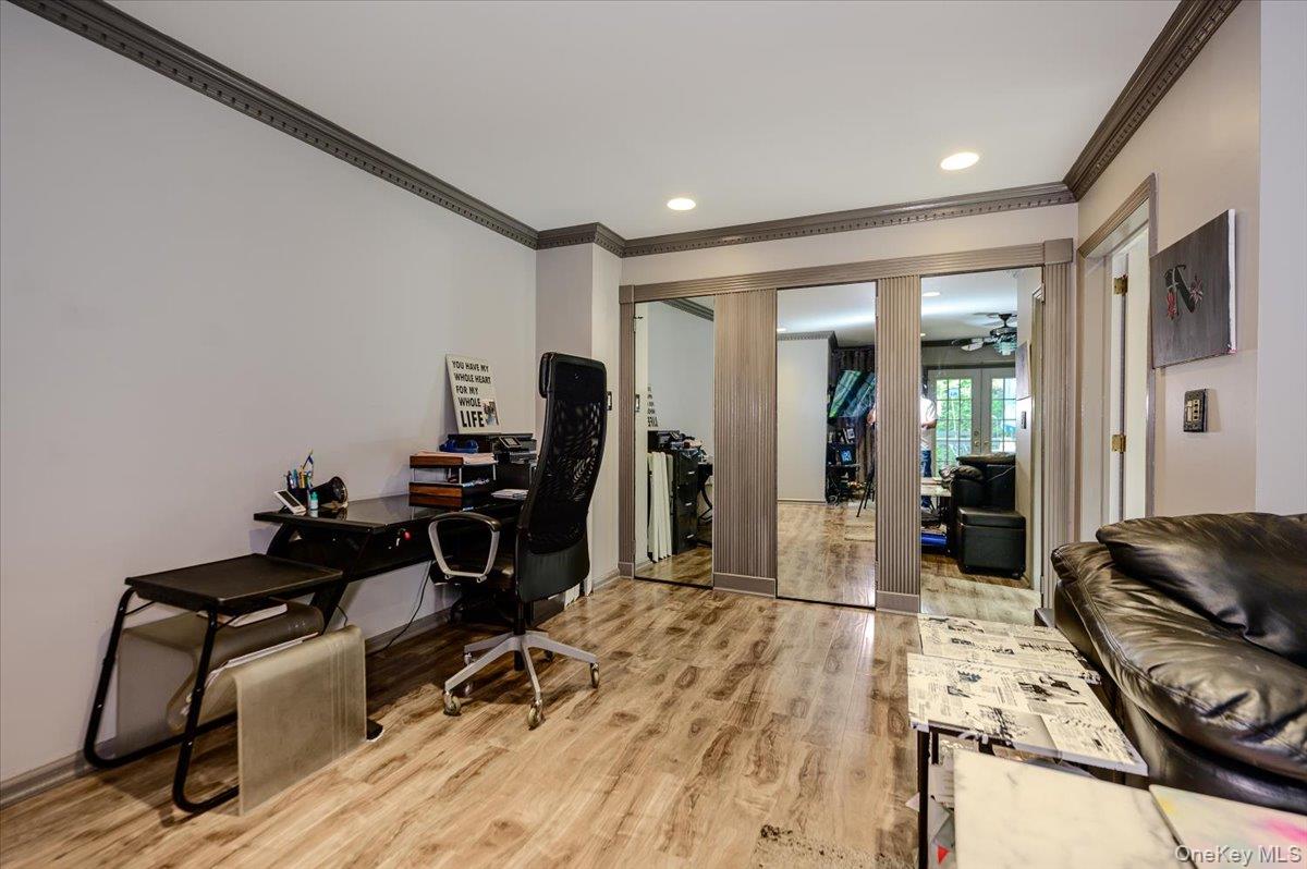 928 Northfield Road – For Sale photo 6