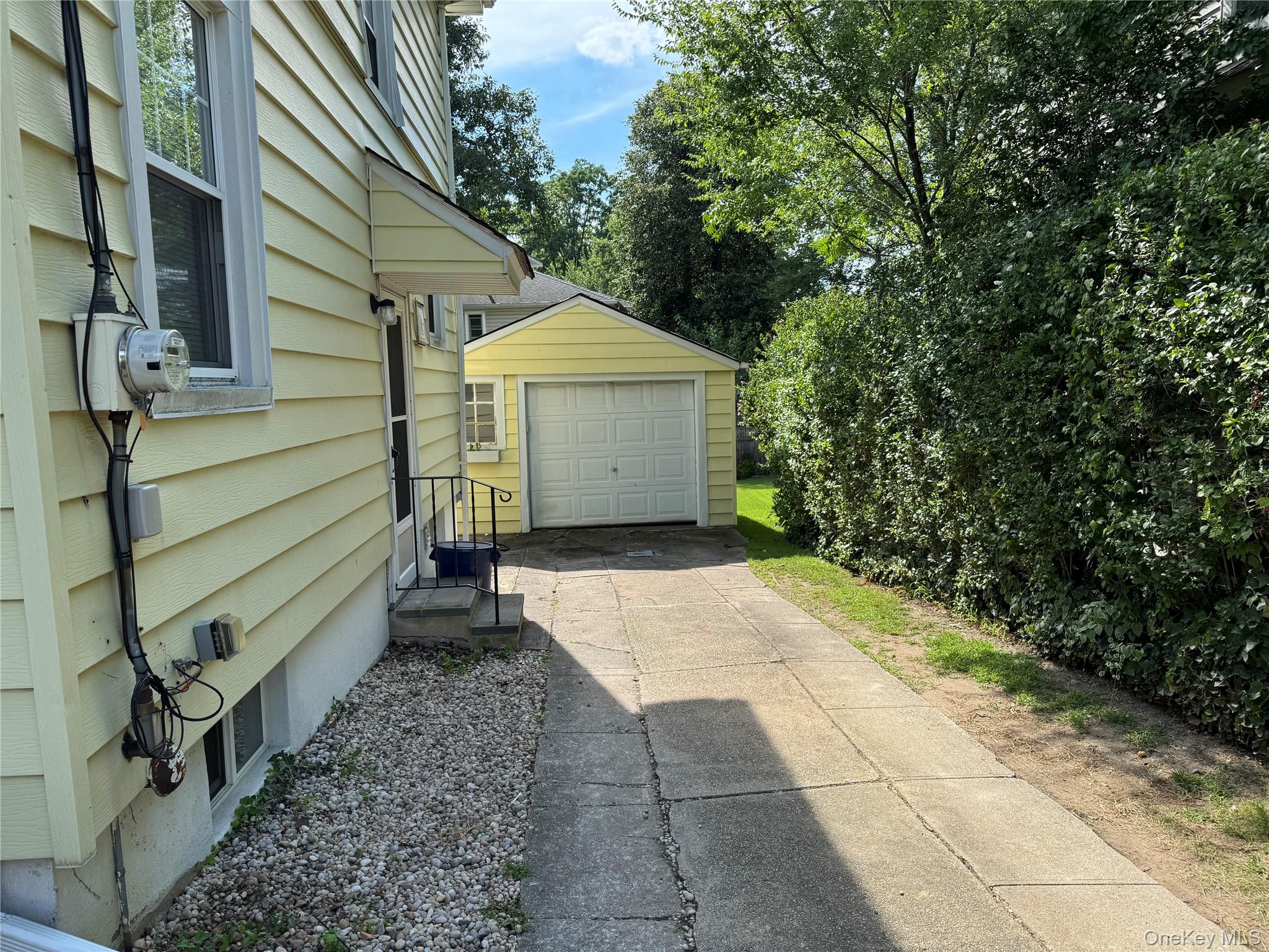 22 Irma Avenue – For Rent photo 3