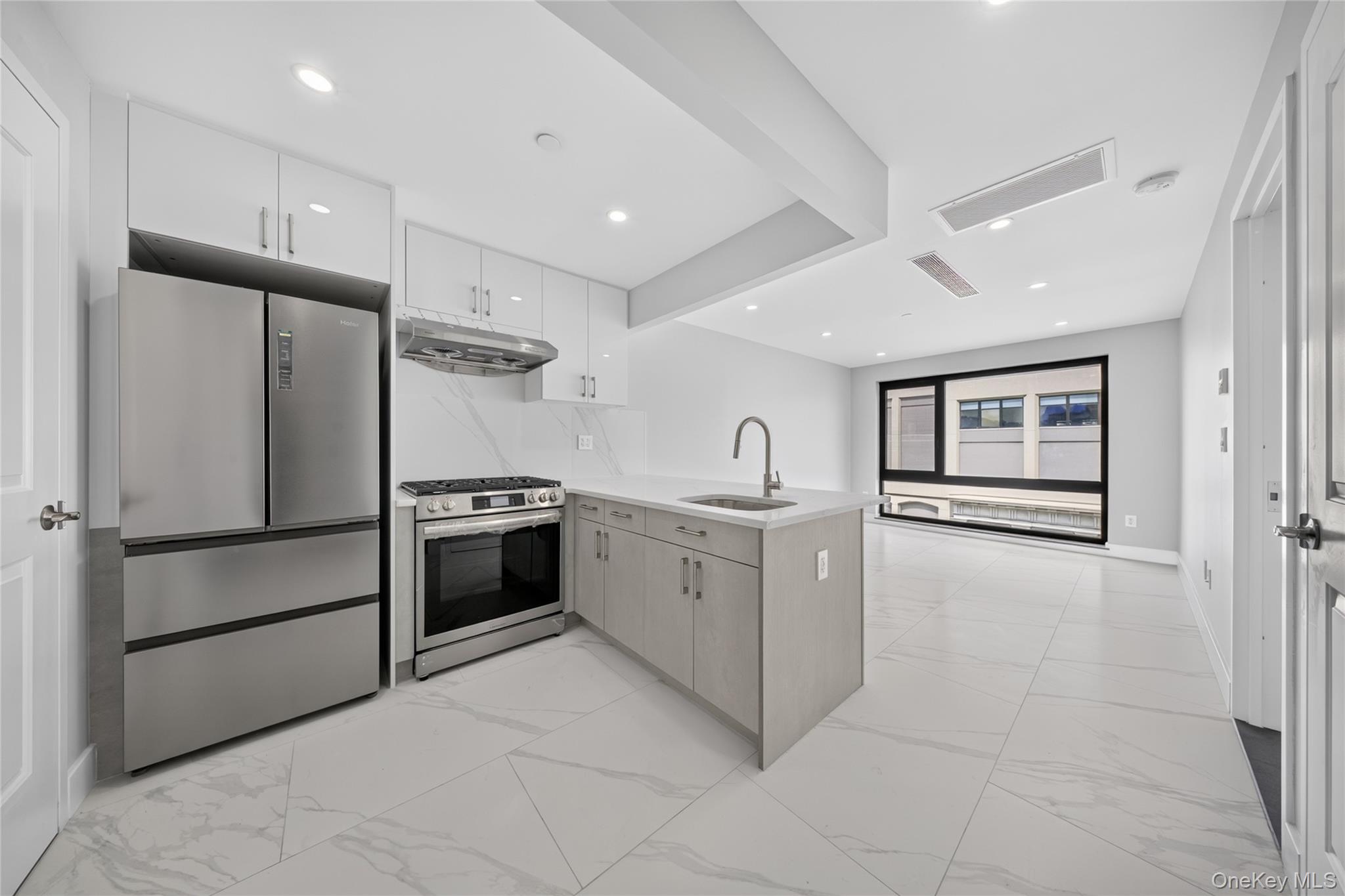 643 5th Avenue, Unit 4A photo 4
