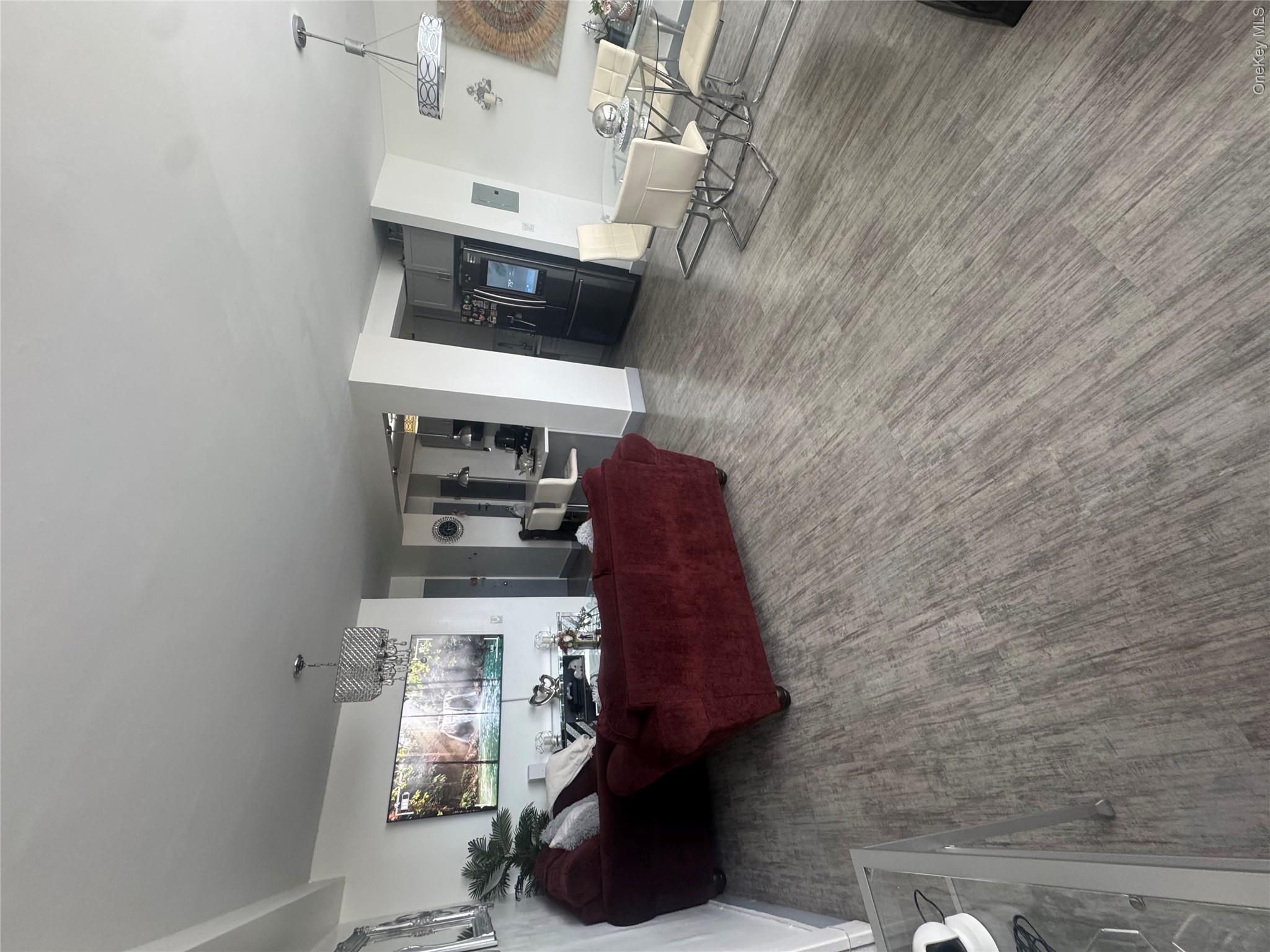 9 Fordham Hill Oval, Unit 11C