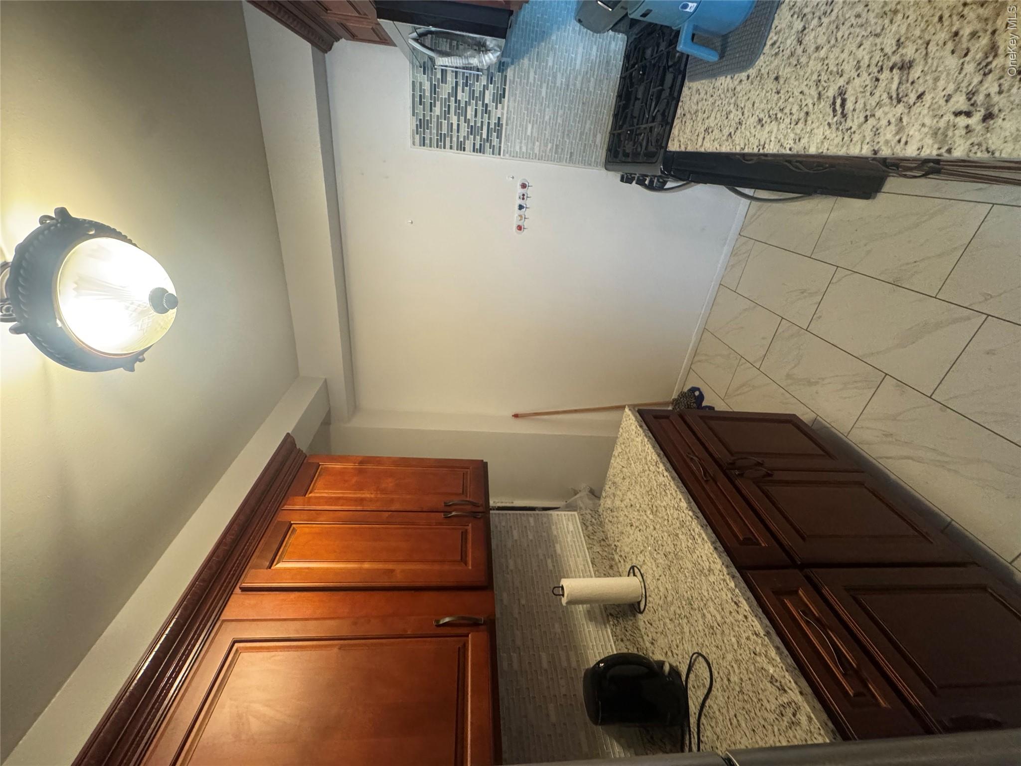 9 W Fordham Hill Oval, Unit 11E