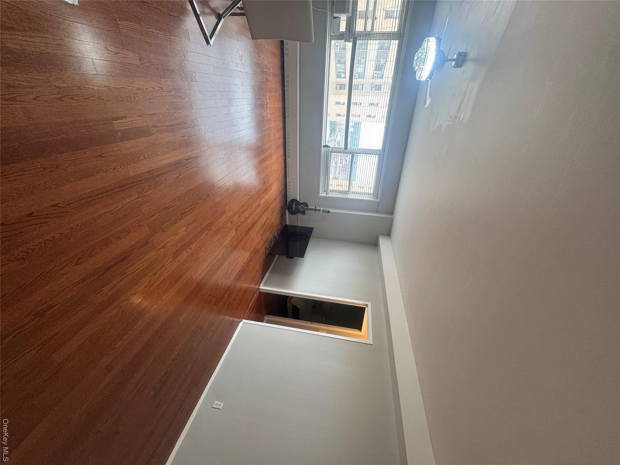 9 W Fordham Hill Oval, Unit 11E photo 10