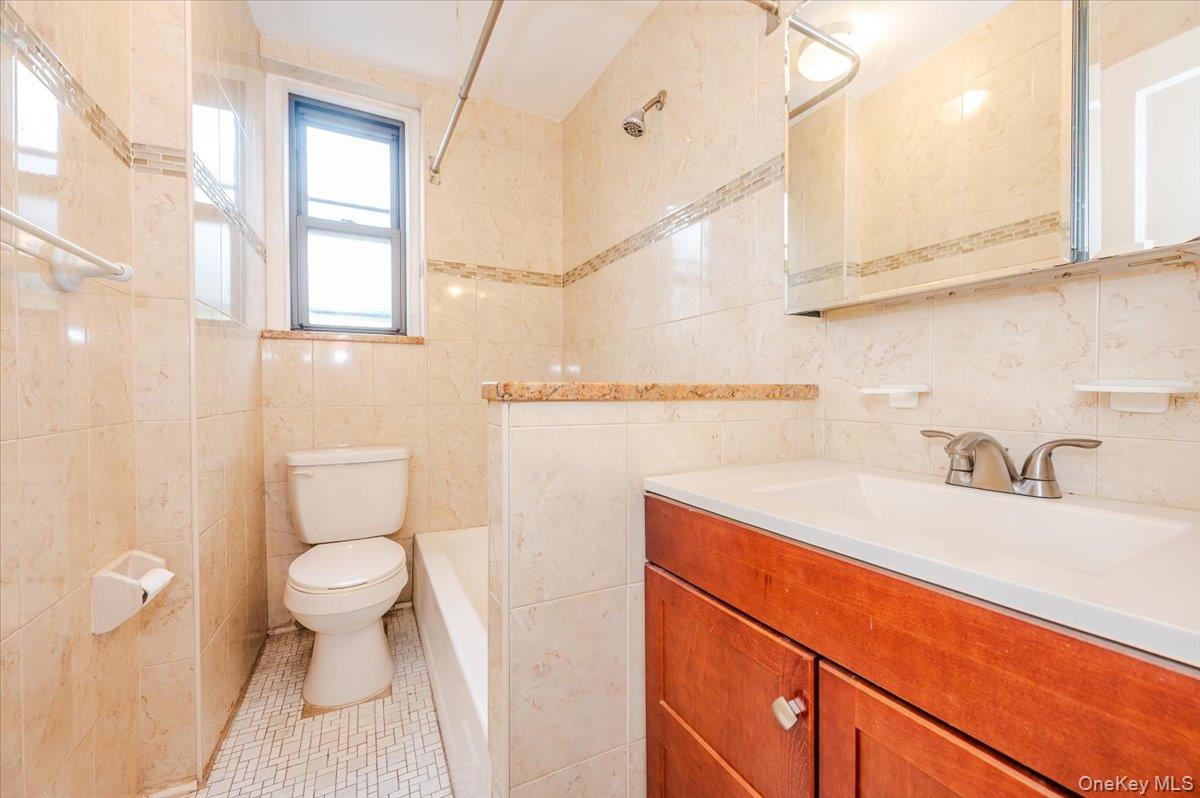 758 Brady Court, Unit 214 photo 10