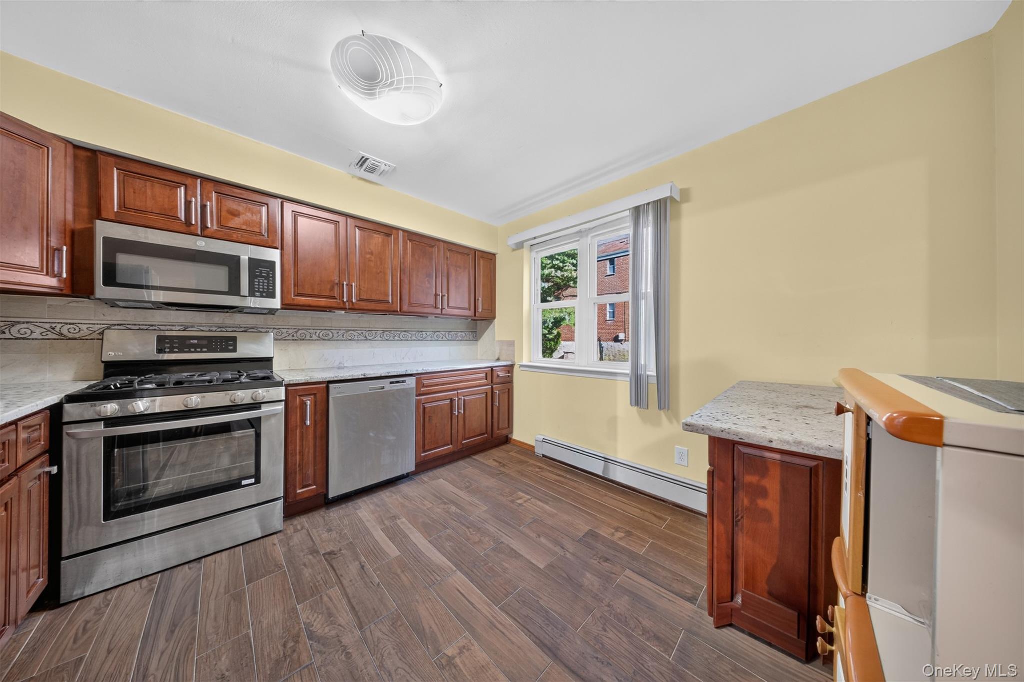 6861 Cloverdale Boulevard, Unit 108 photo 7