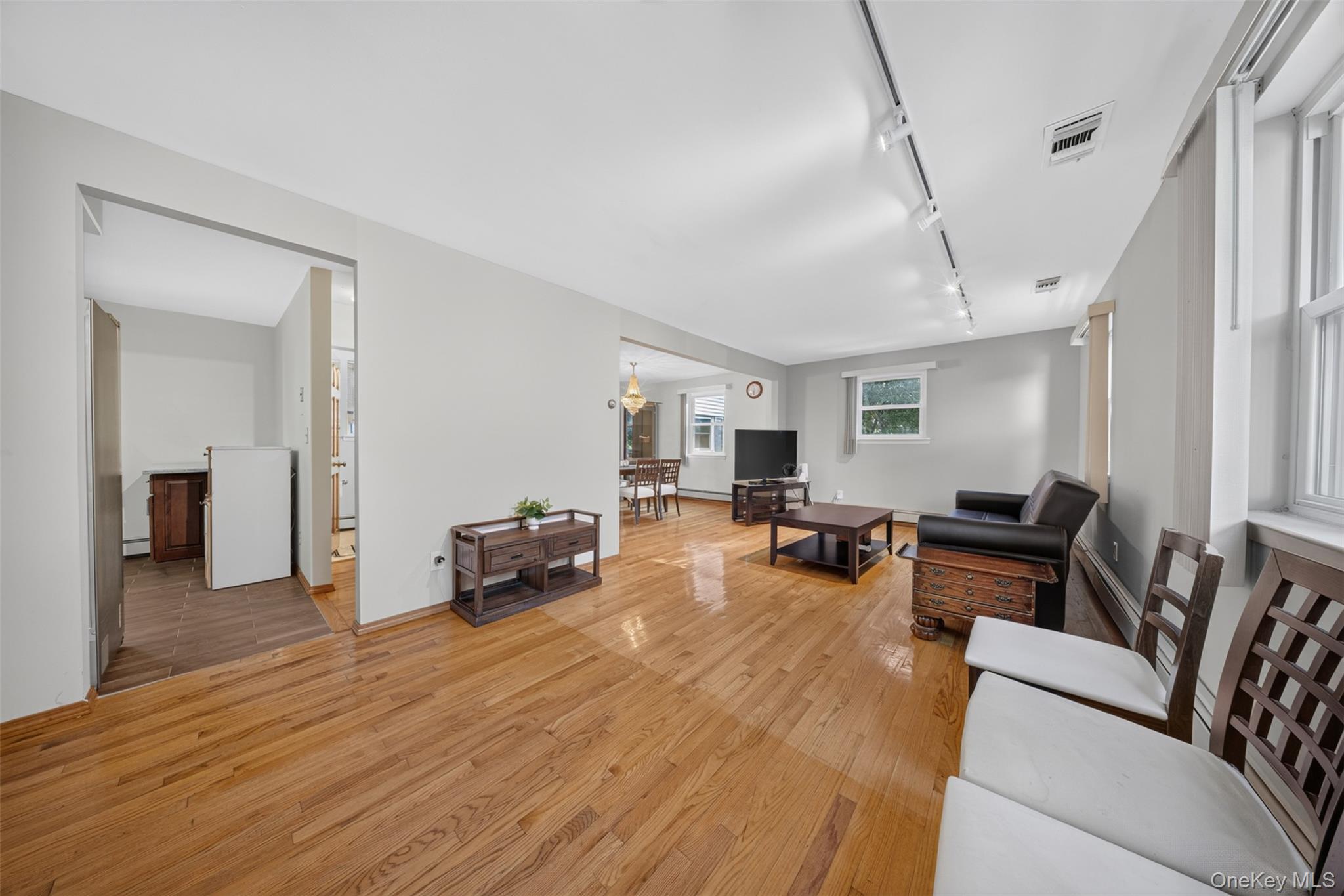 6861 Cloverdale Boulevard, Unit 108 photo 3
